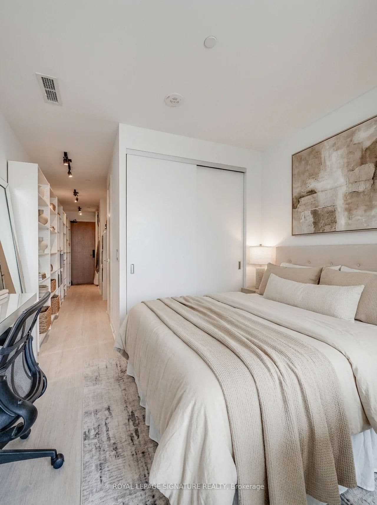 #1714 - 195 Mccaul Street