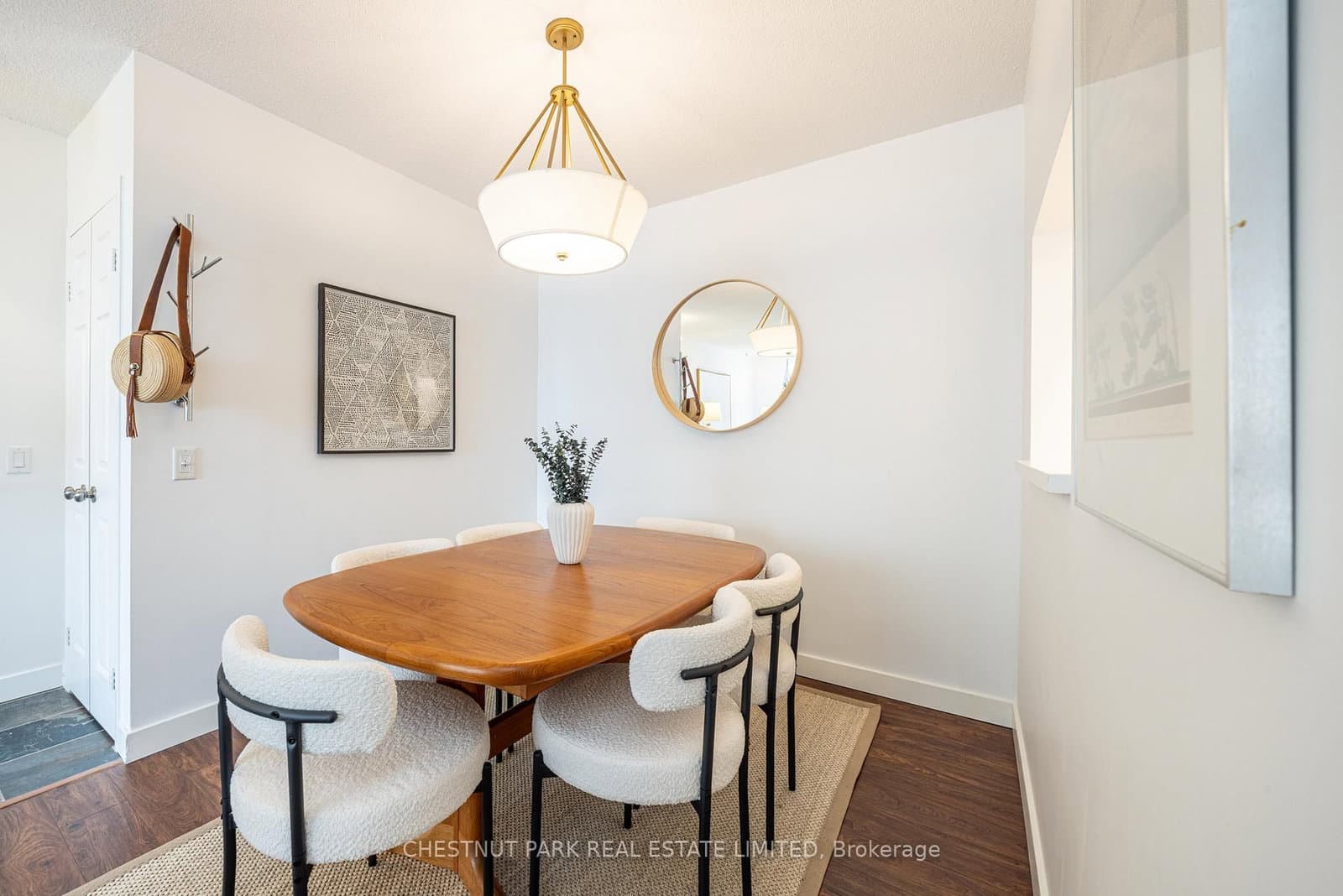 #608 - 284 Bloor Street W