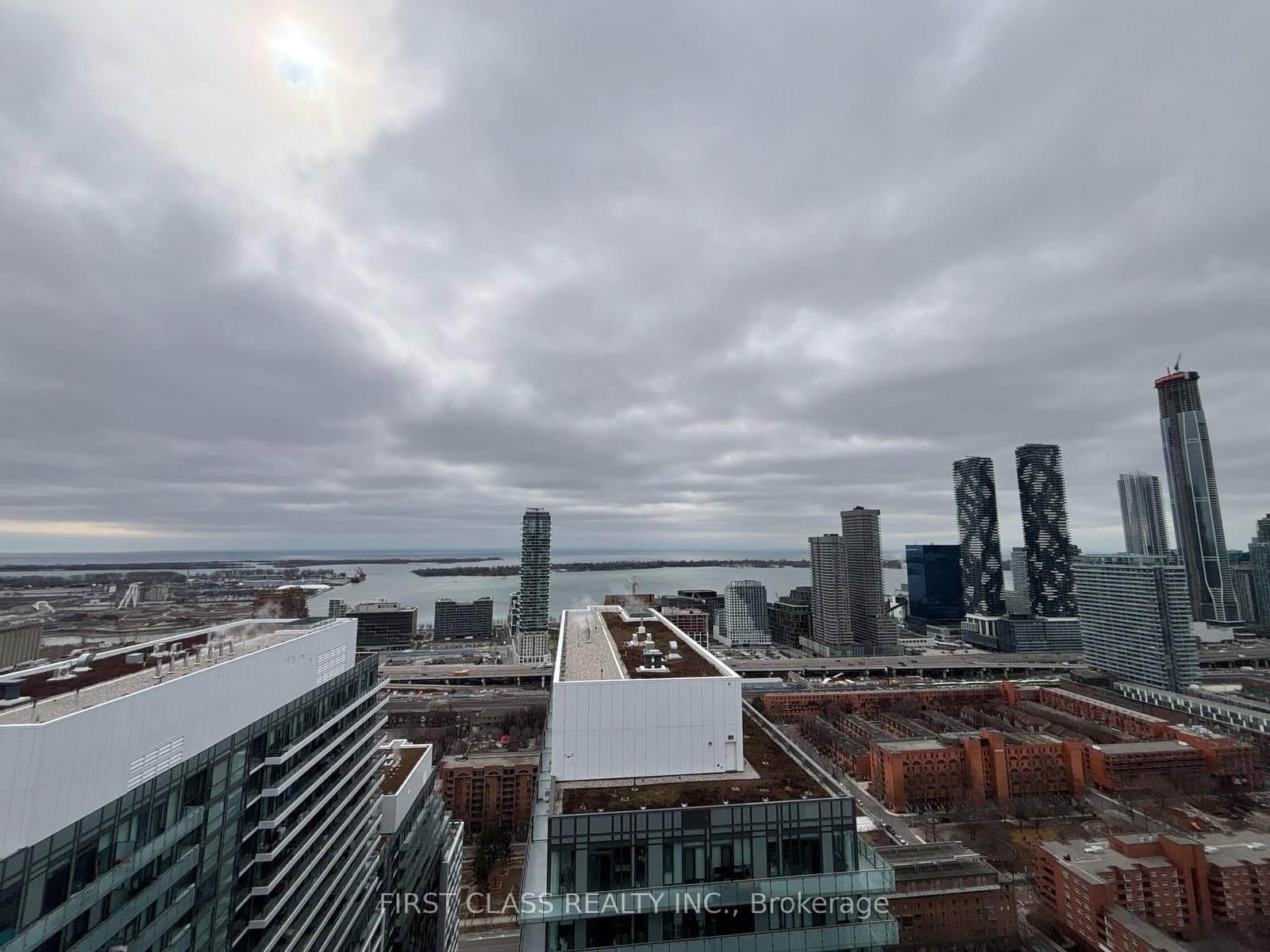 #4207 - 180 Front Street E