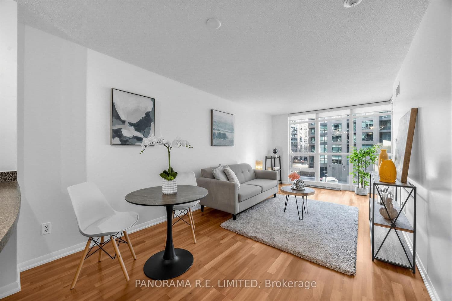 #306 - 231 Fort York Boulevard