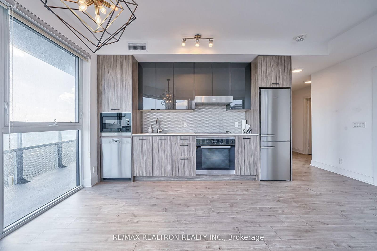 11 Lillian Street, Unit 1102