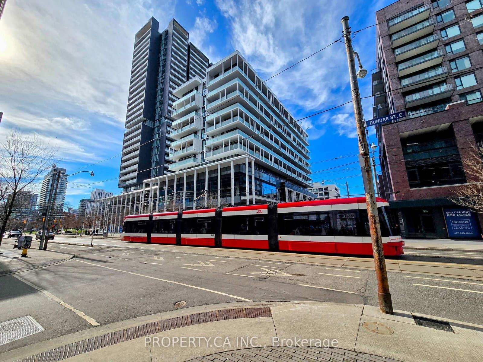 #905E - 34 Tubman Avenue