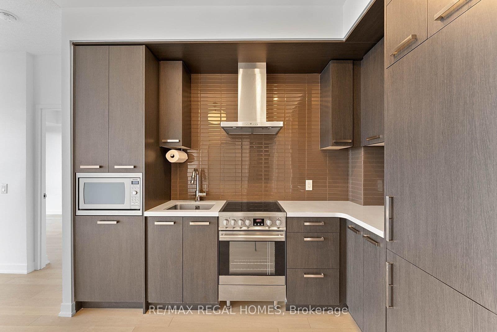 120 Bayview Avenue, Unit N814