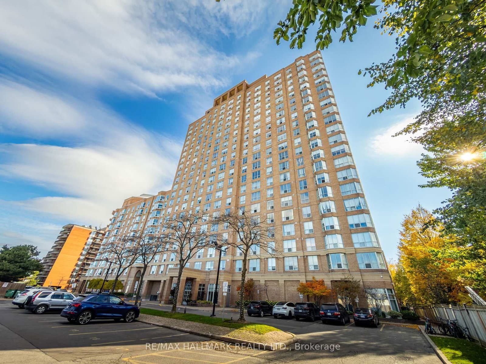 #1801 - 21 Overlea Boulevard