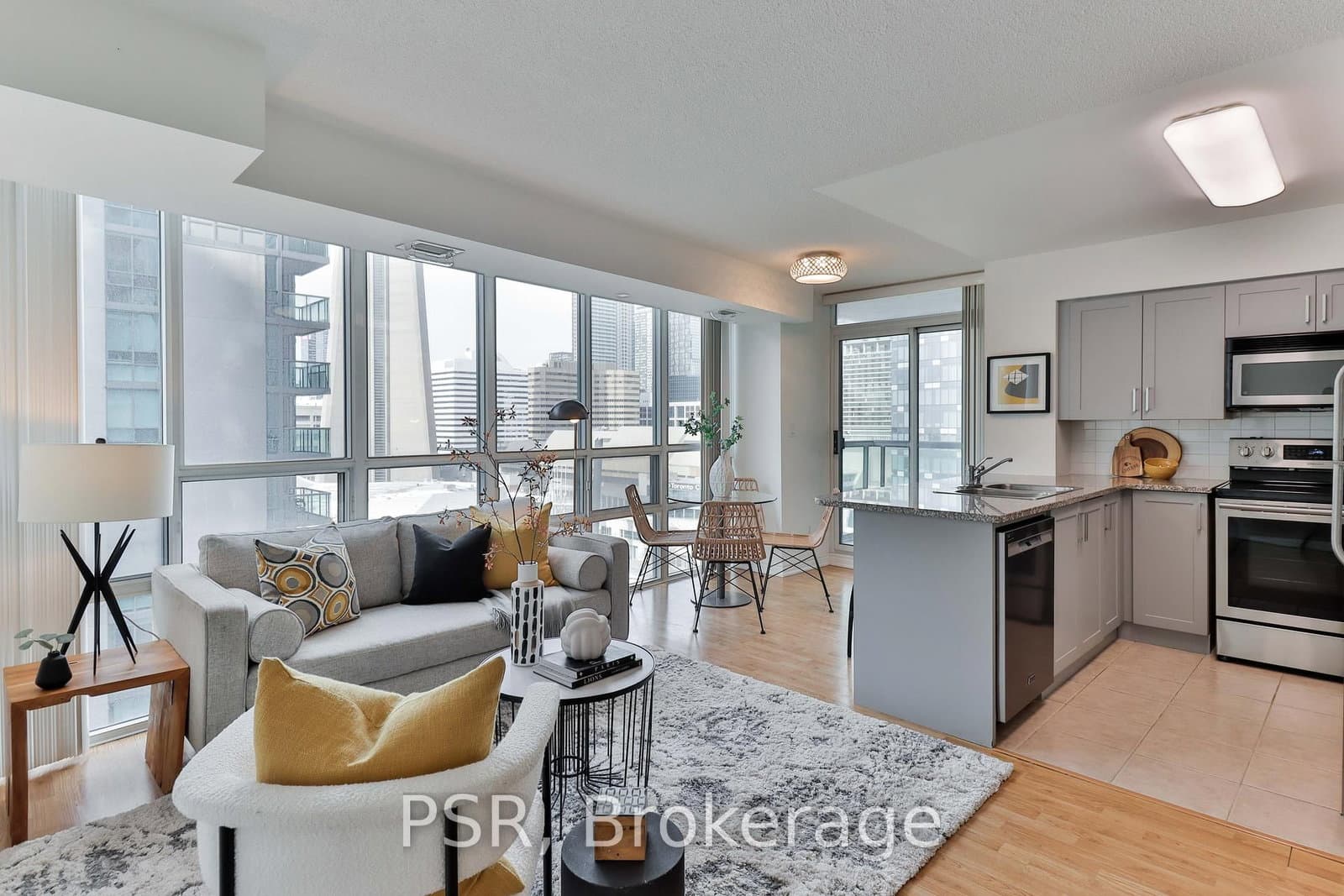 #1602 - 30 Grand Trunk Crescent