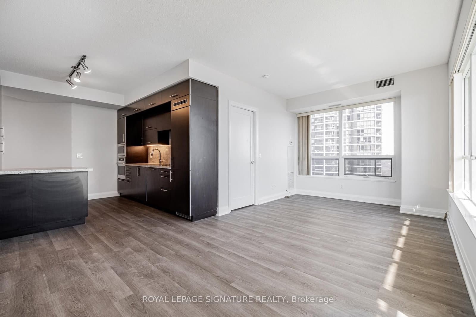 #1208 - 2 Anndale Drive