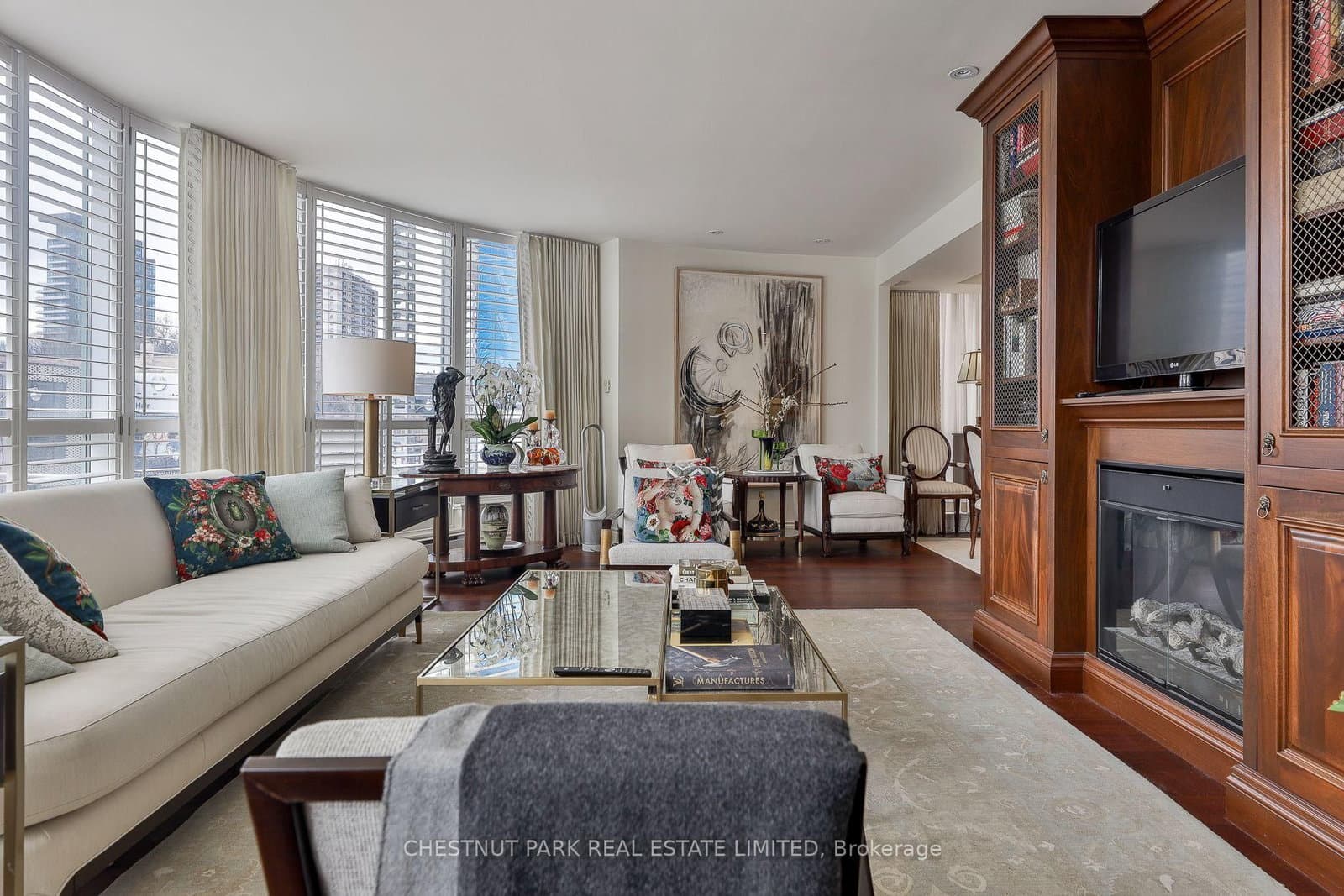 #204 - 77 Avenue Road