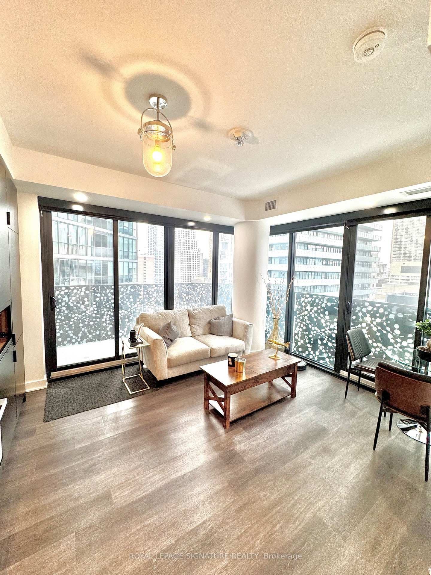 #1510 - 55 Charles Street E