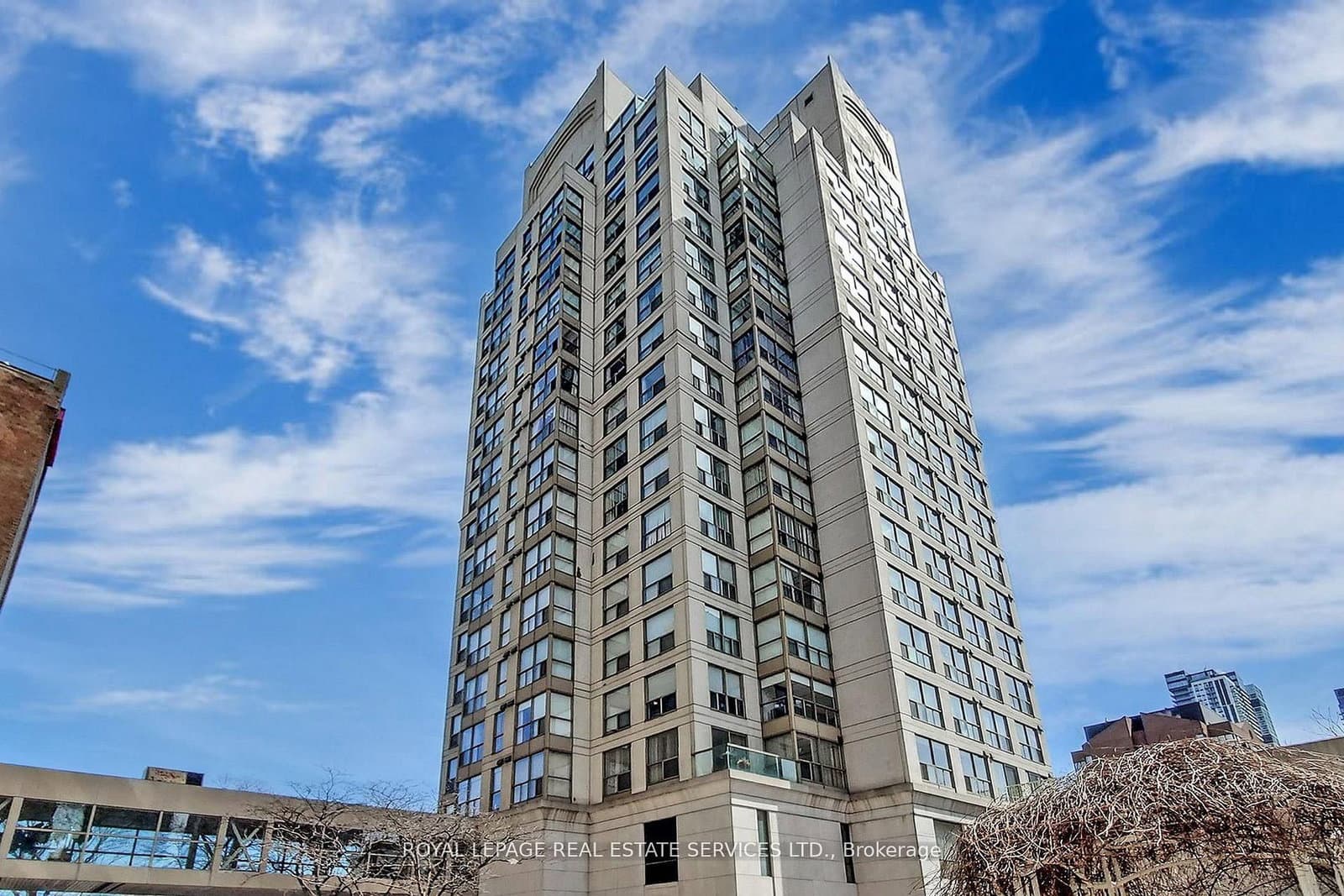 #1705 - 298 Jarvis Street