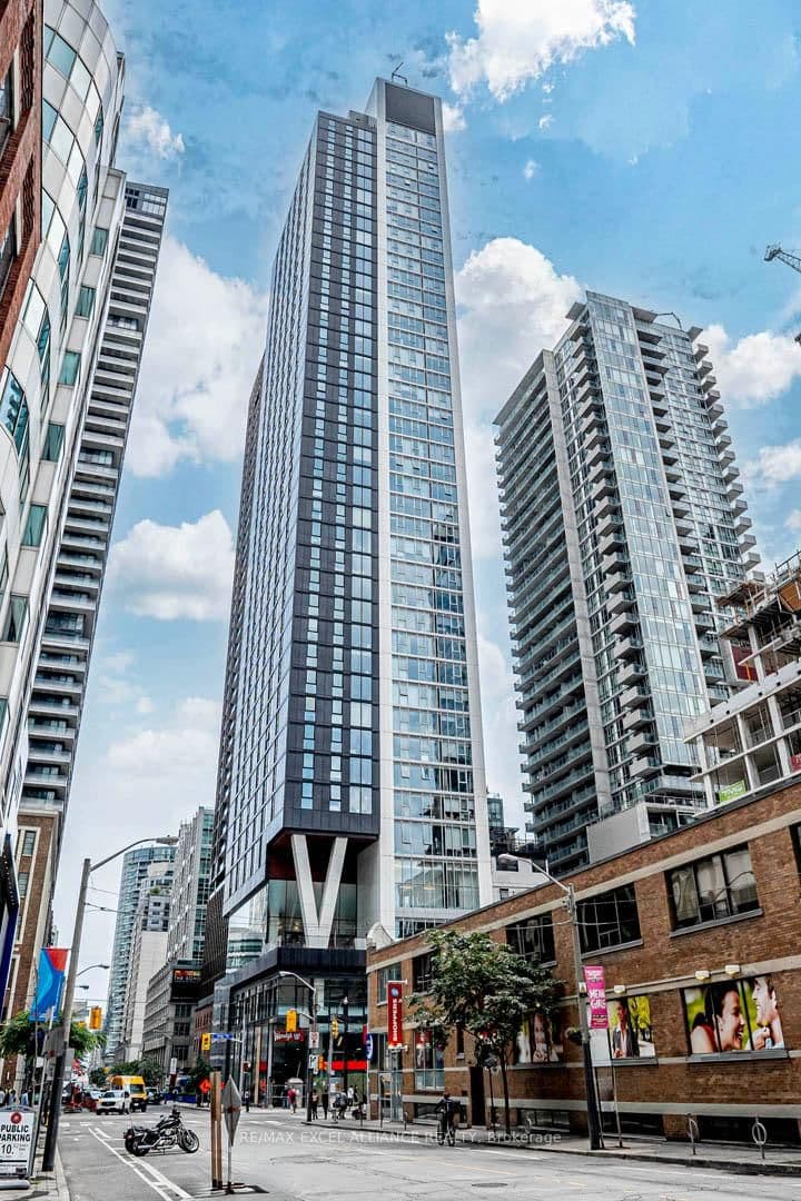 357 King Street W, Unit 503