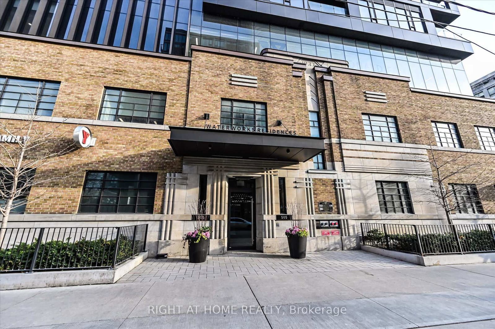 #623 - 505 Richmond Street W