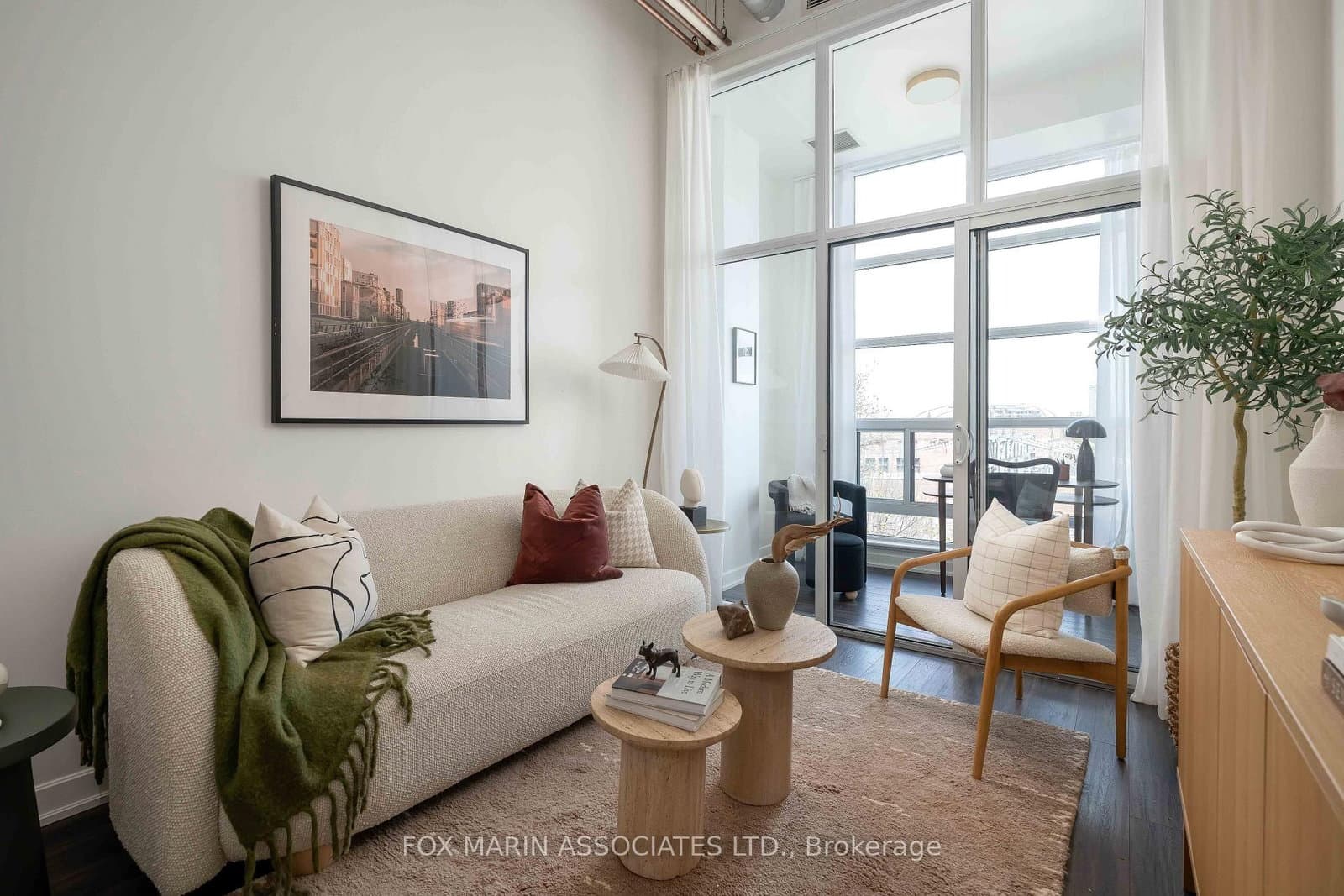 #430 - 380 Macpherson Avenue