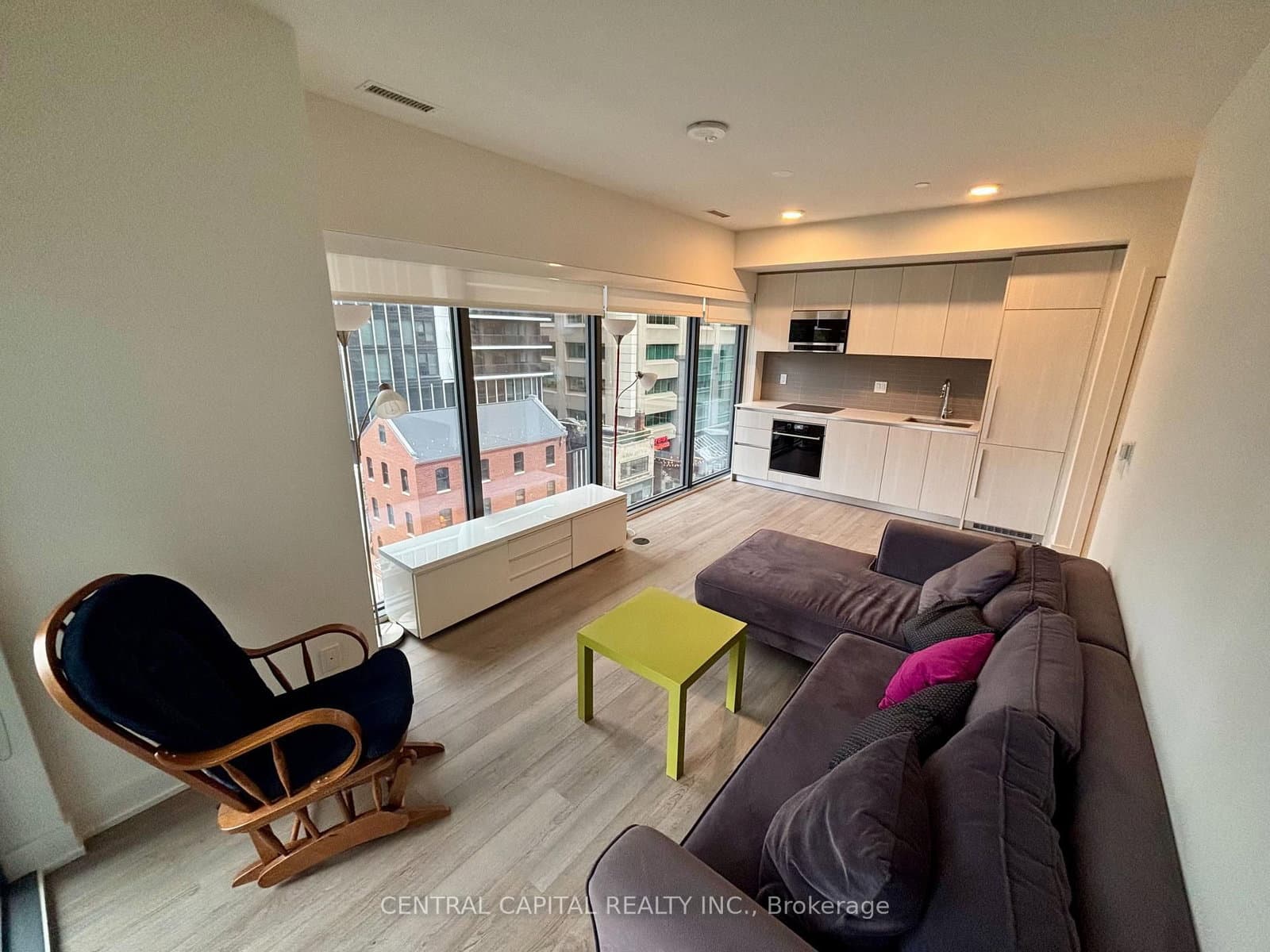 8 Cumberland Street, Unit 606