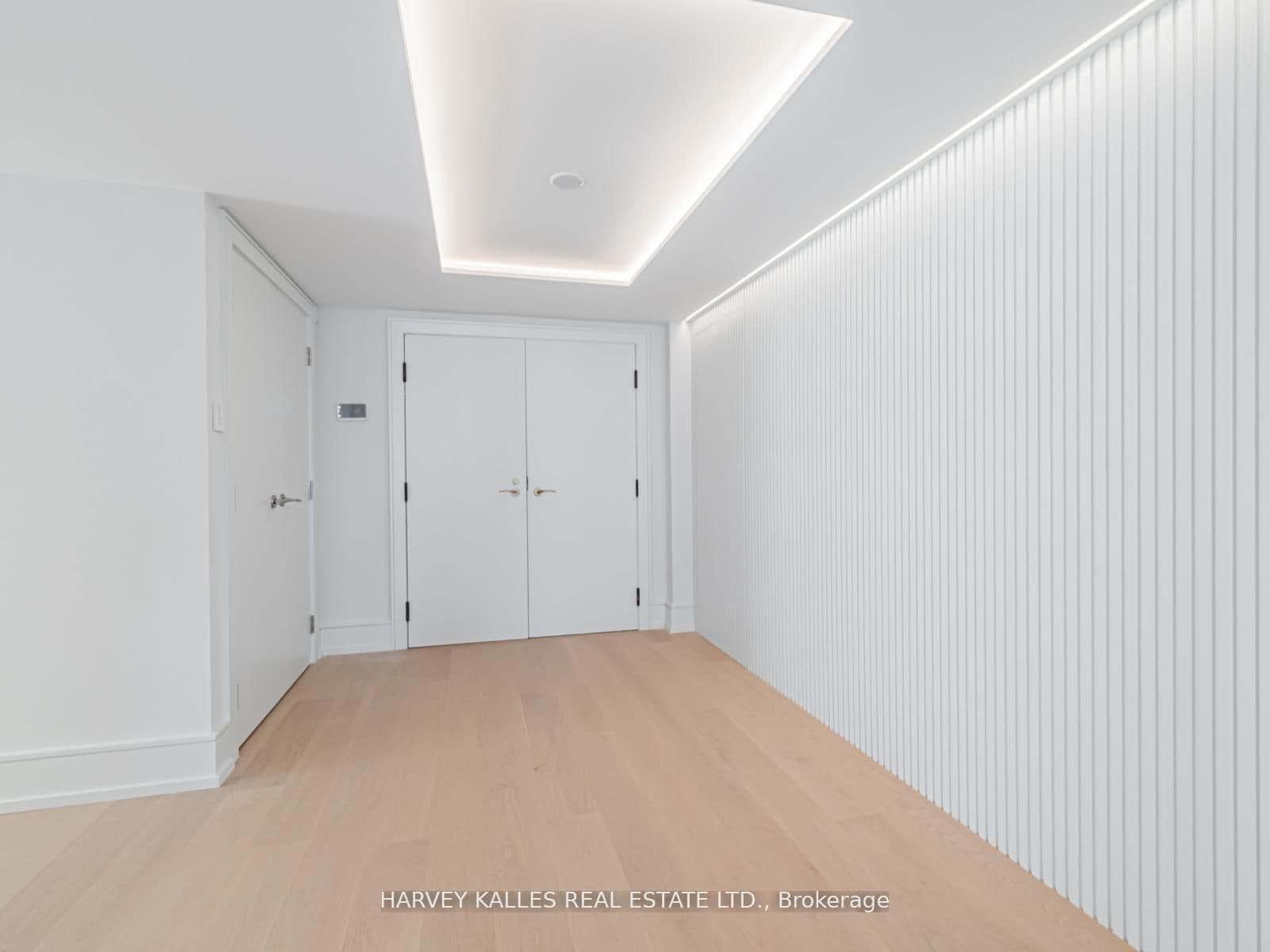 #1703 - 1166 Bay Street