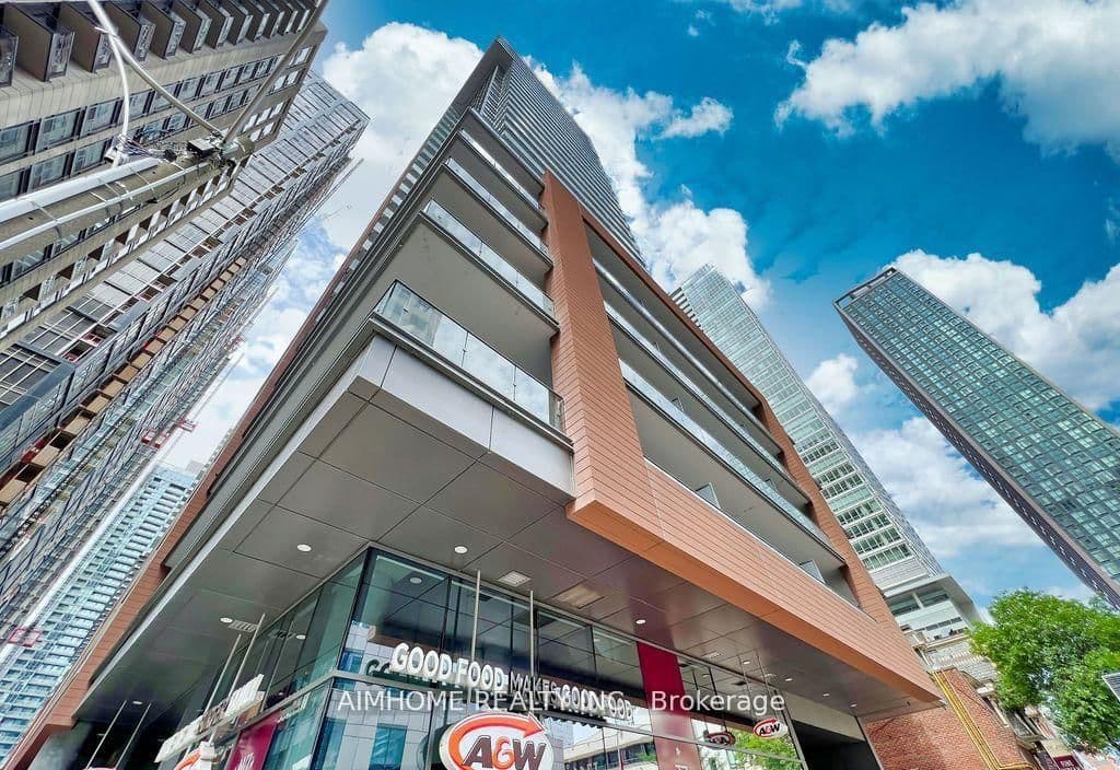 #2212 - 8 Mercer Street