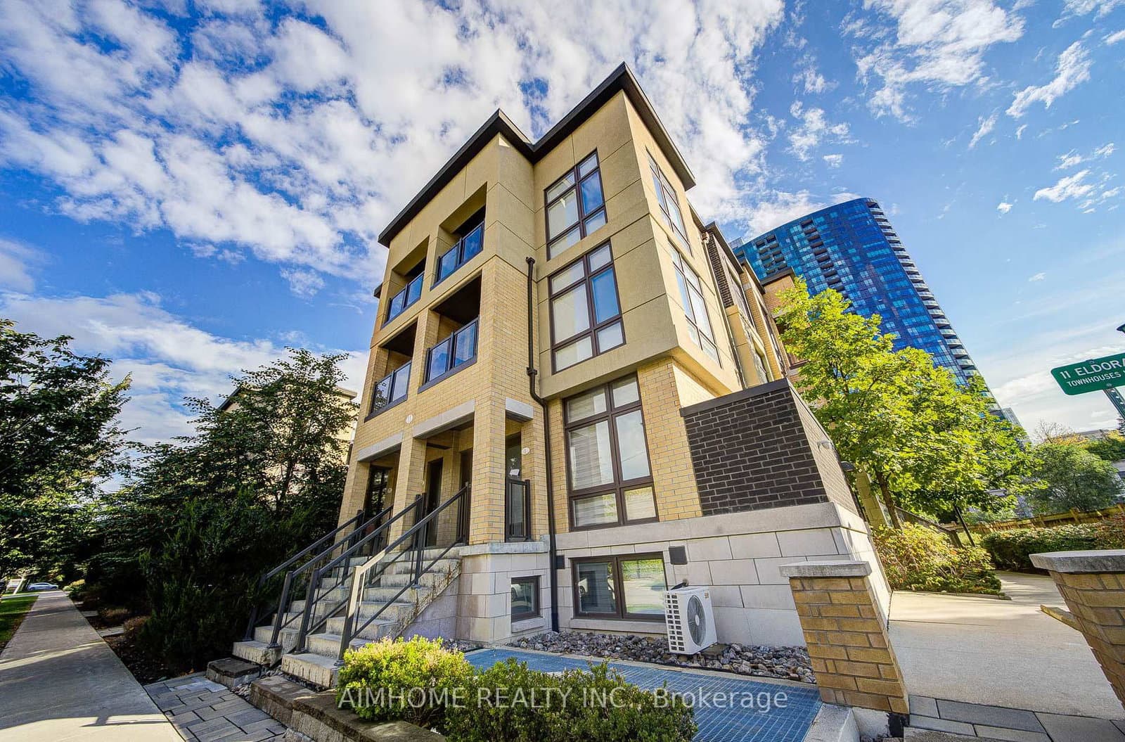 #6 - 11 Eldora Avenue