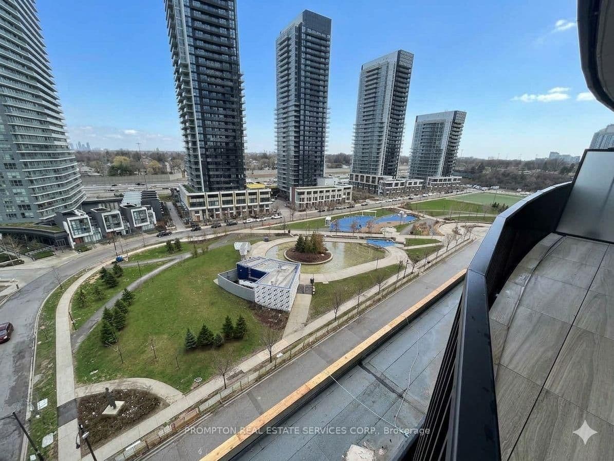 68 Esther Shiner Boulevard, Unit 1015