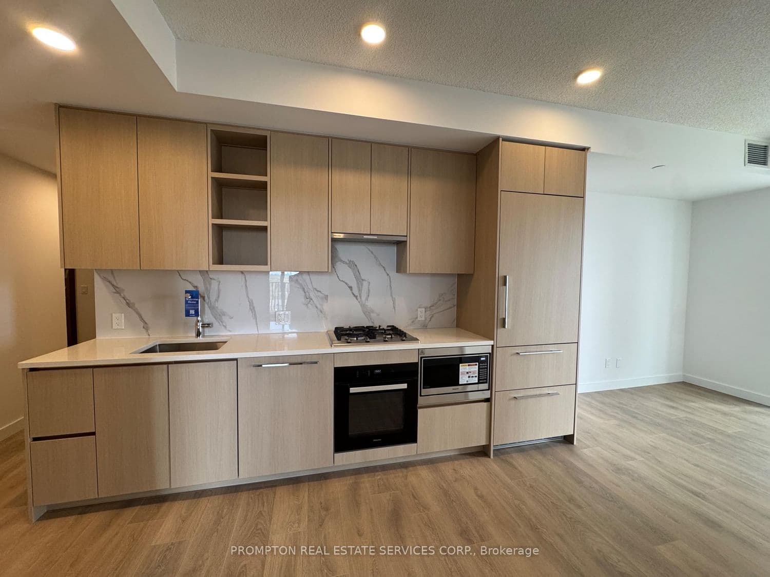 68 Esther Shiner Boulevard, Unit 1105