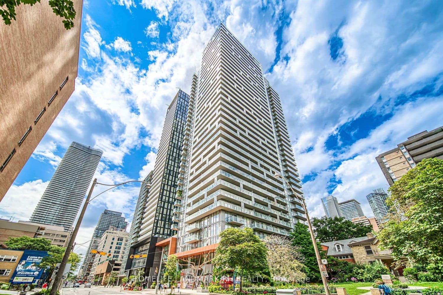 #2608 - 50 Wellesley Street E