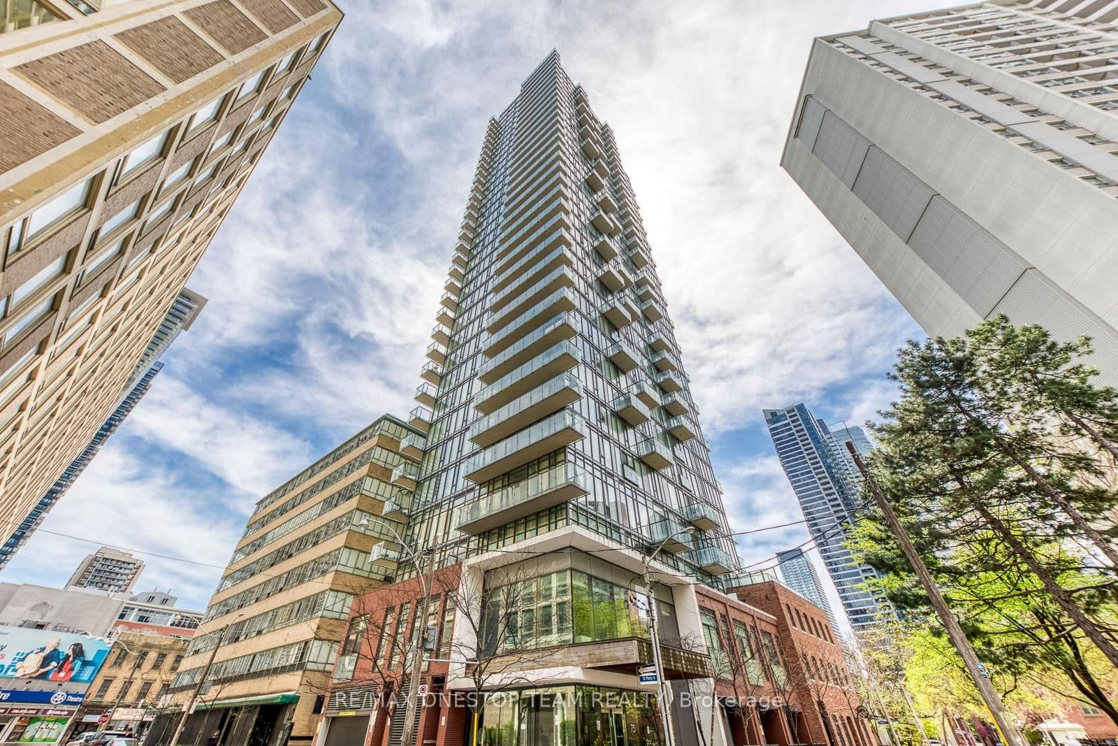 #1801 - 75 St Nicholas Street