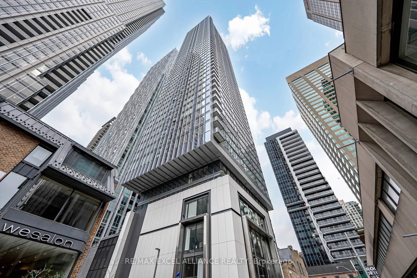#703 - 8 Cumberland Street