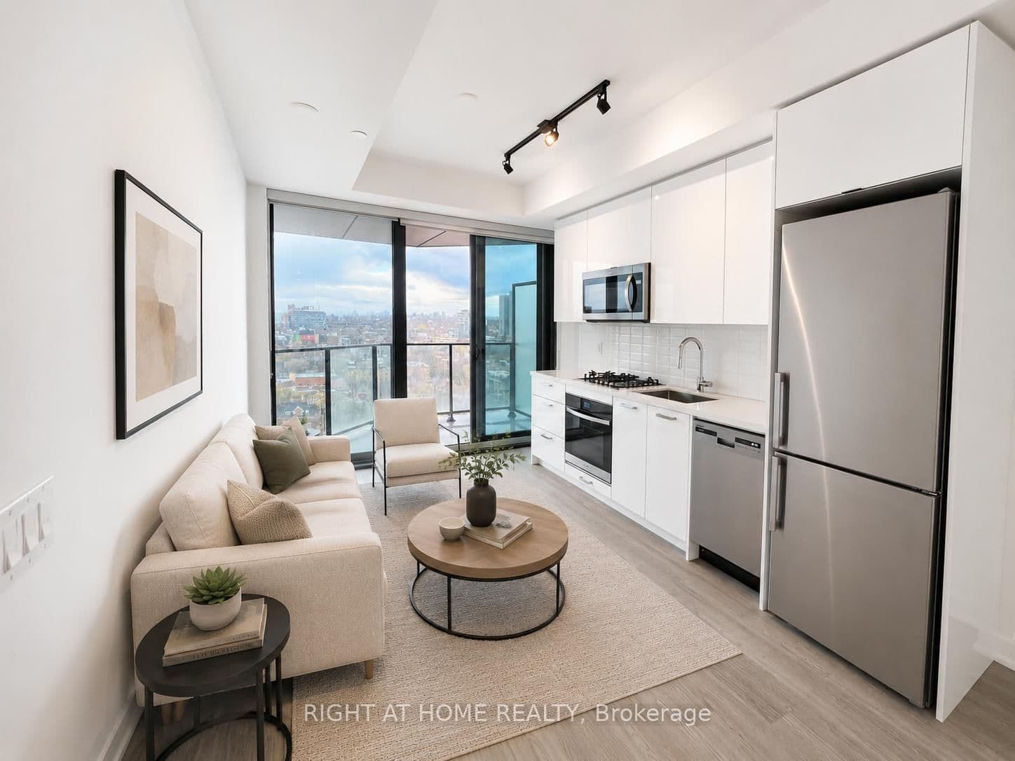 195 McCaul Street, Unit 1615