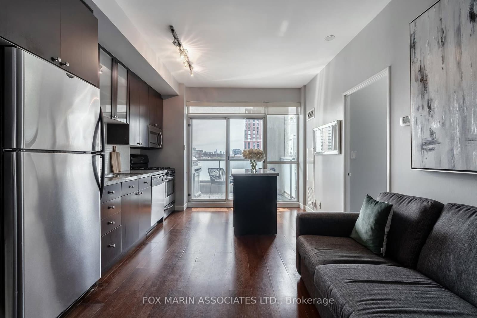 #726 - 1 Shaw Street