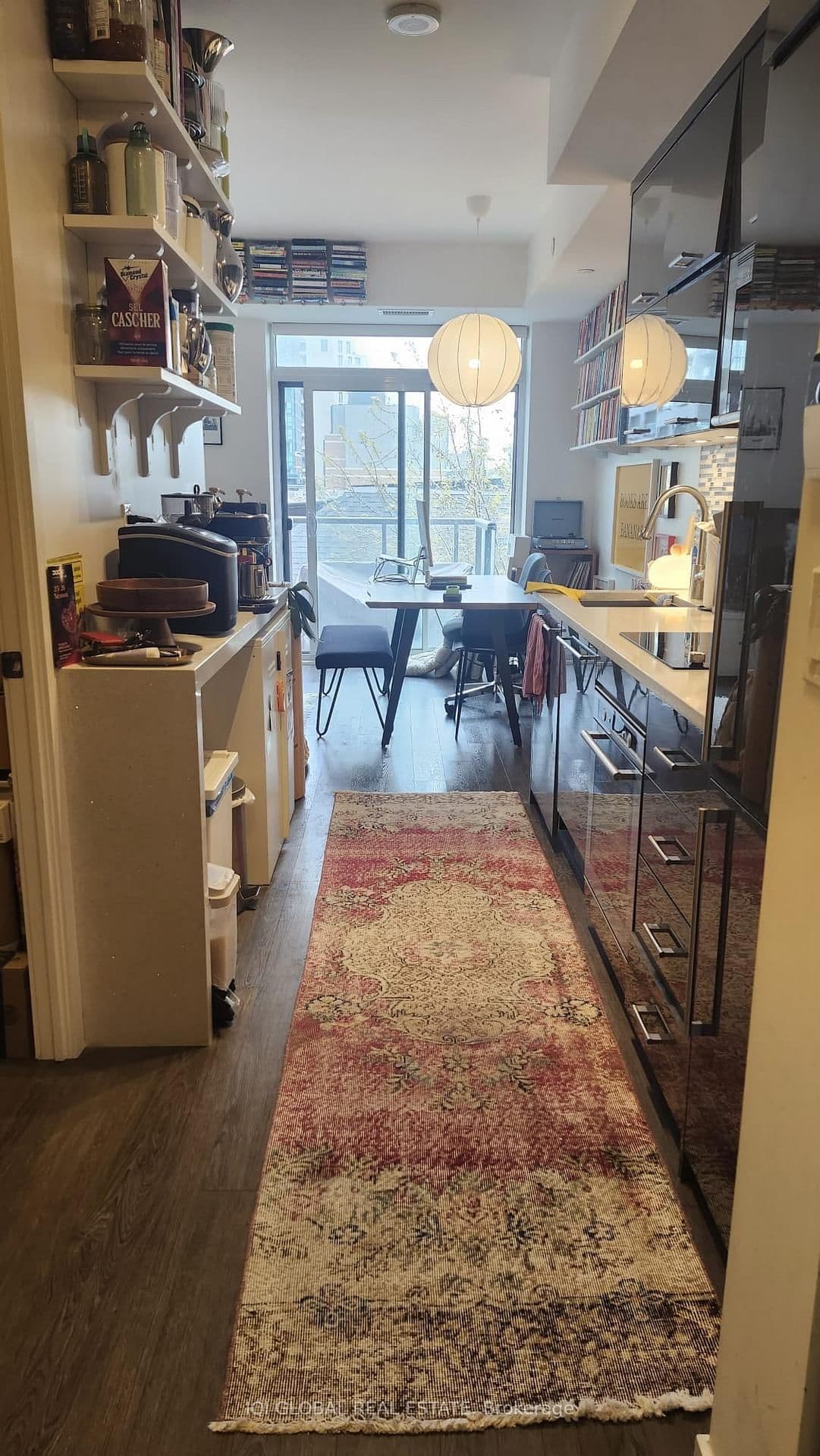 #407 - 106 Dovercourt Road