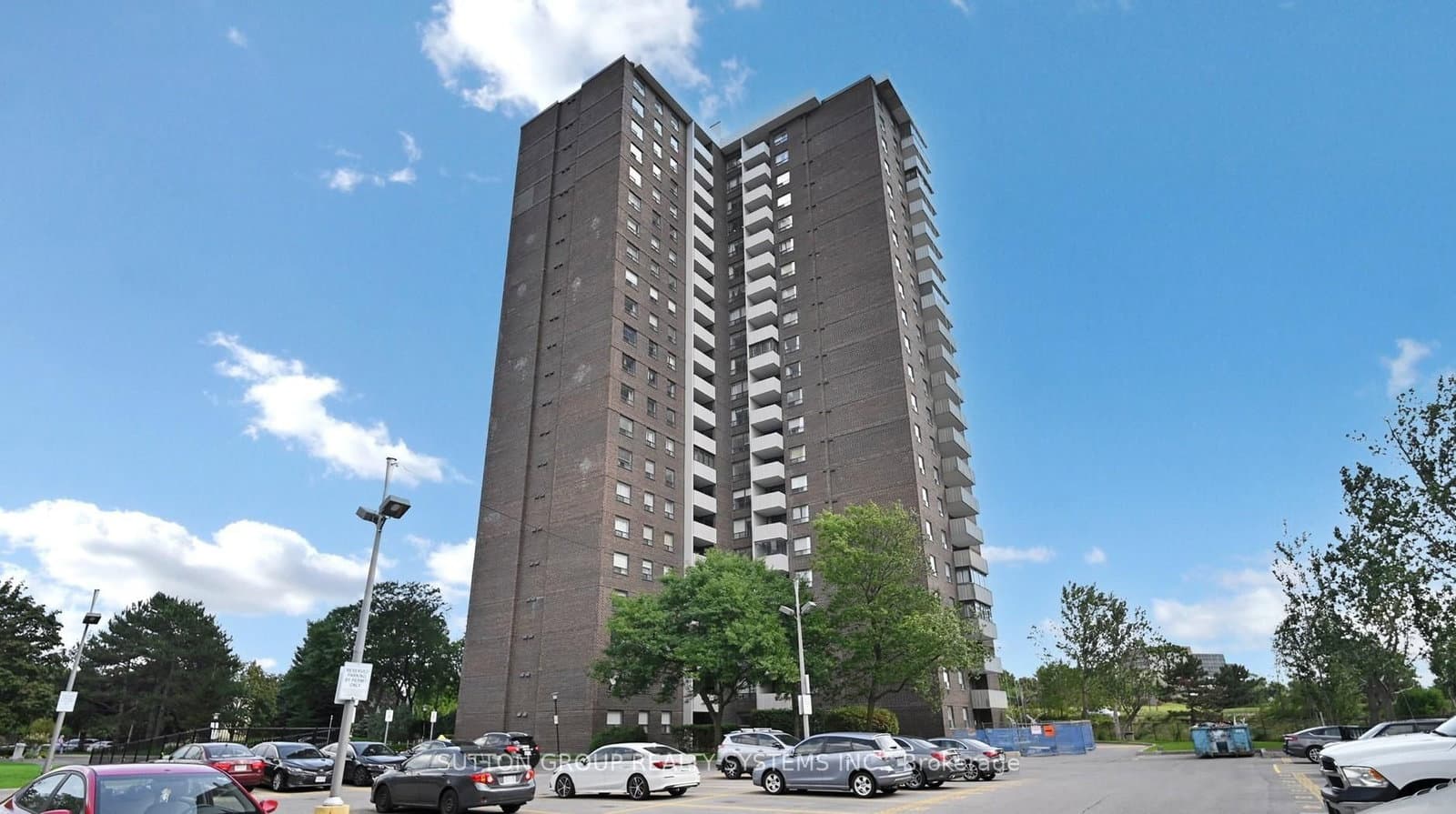 #806 - 10 Muirhead Road