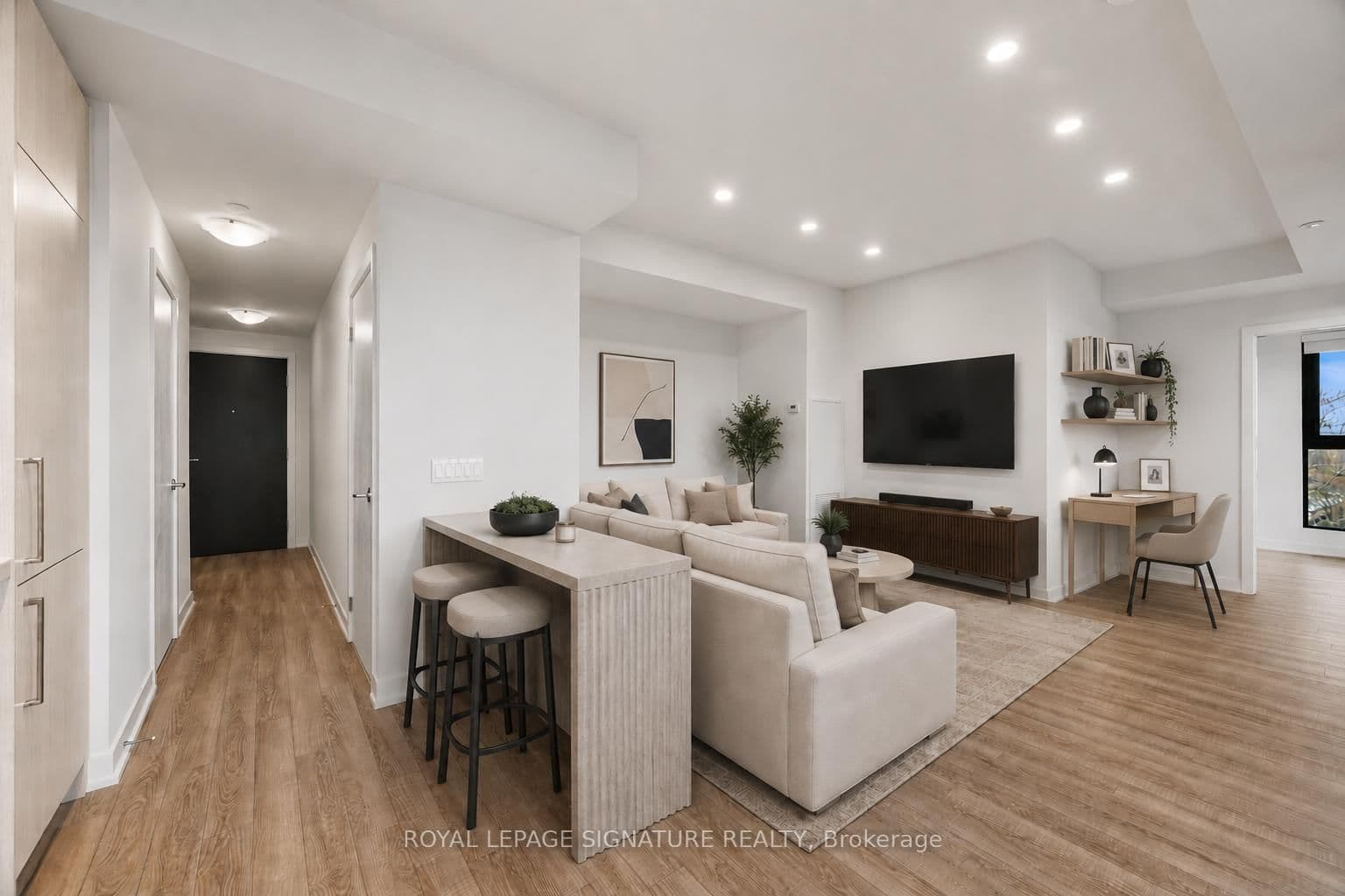 #609 - 250 Lawrence Avenue W