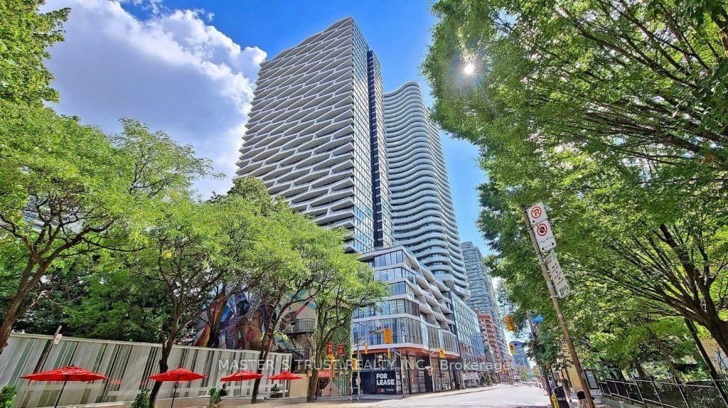 #4103 - 85 Wood Street