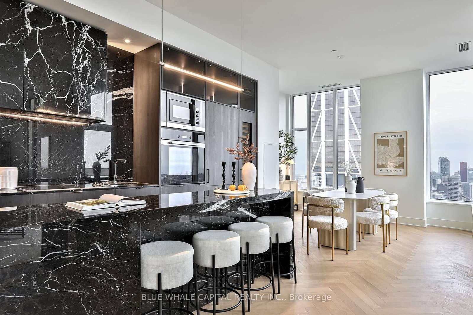 #LPH07 - 11 Yorkville Avenue