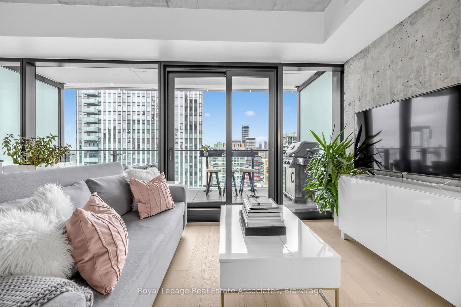 #3102 - 224 King Street W