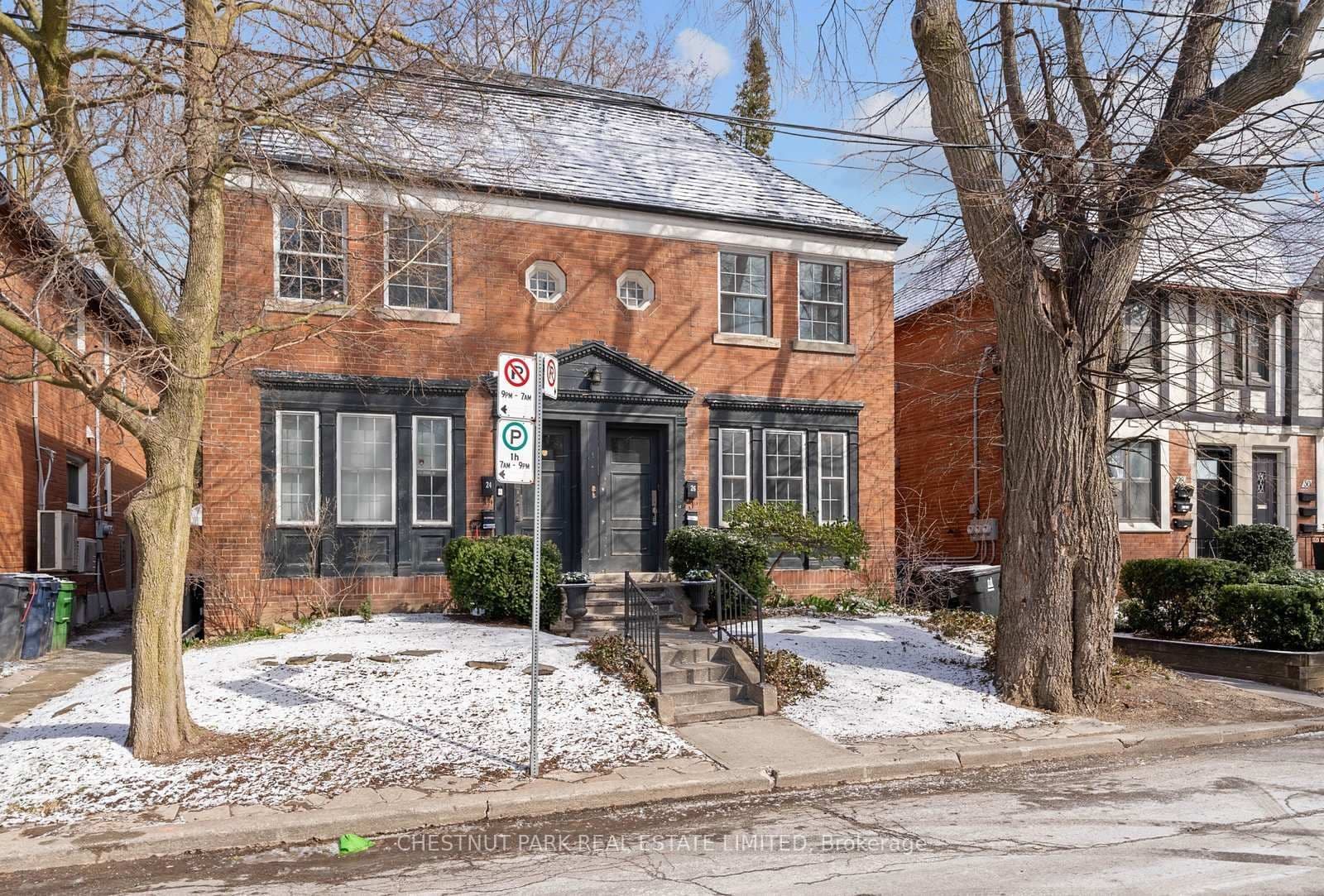 24 Strathgowan Avenue, Unit Lower