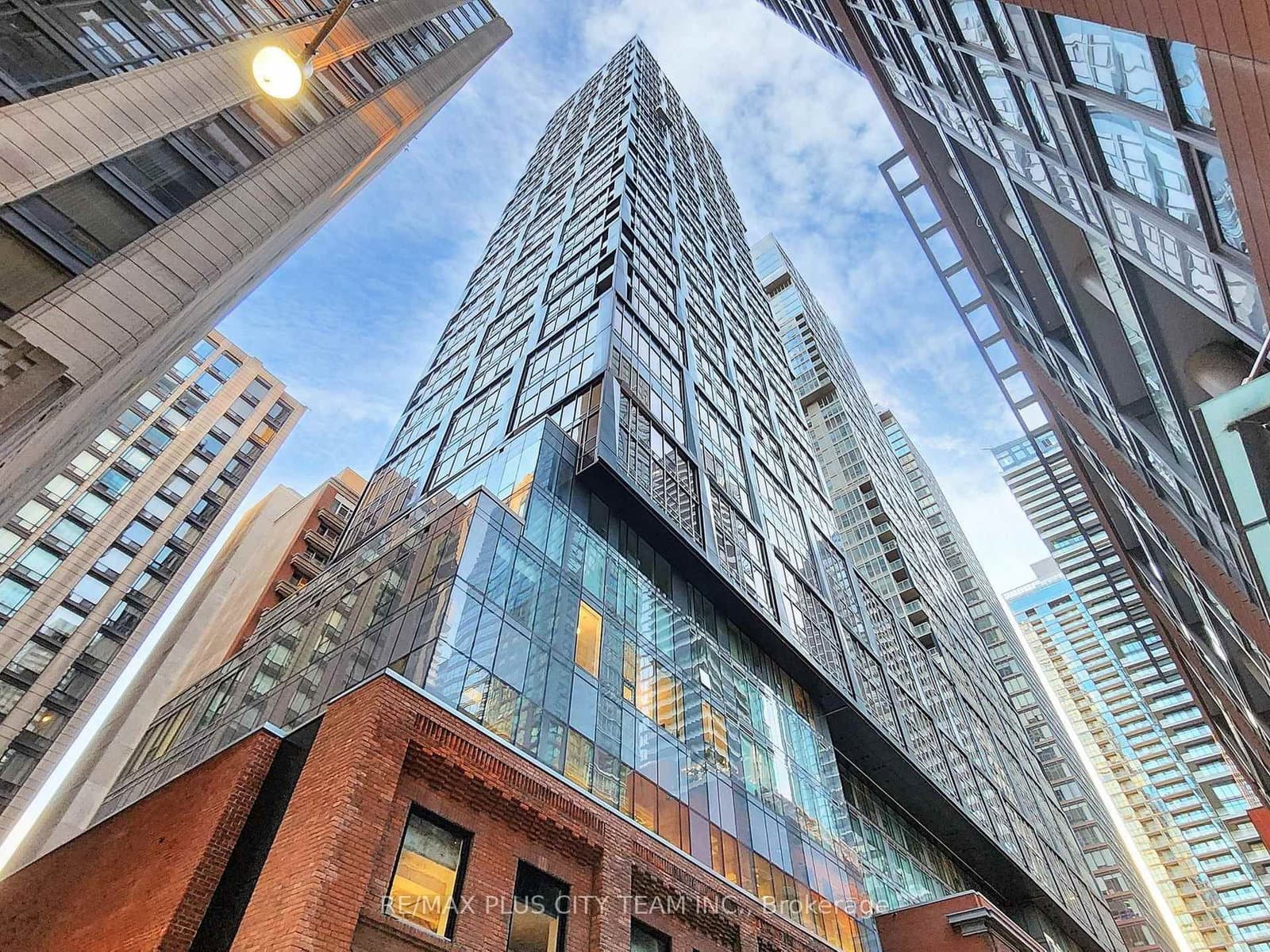 #1204 - 15 Mercer Street