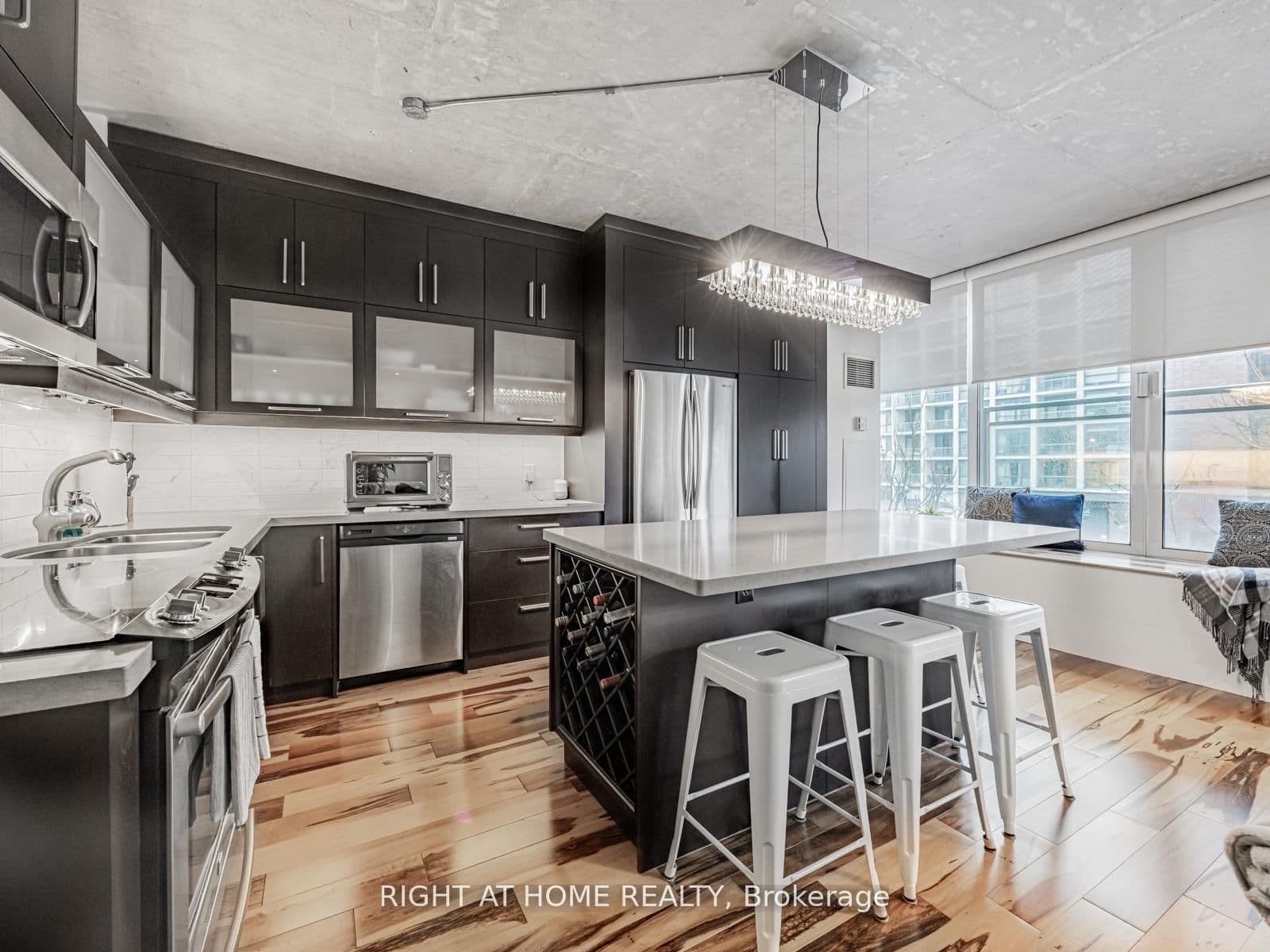 #405 - 50 Camden Street