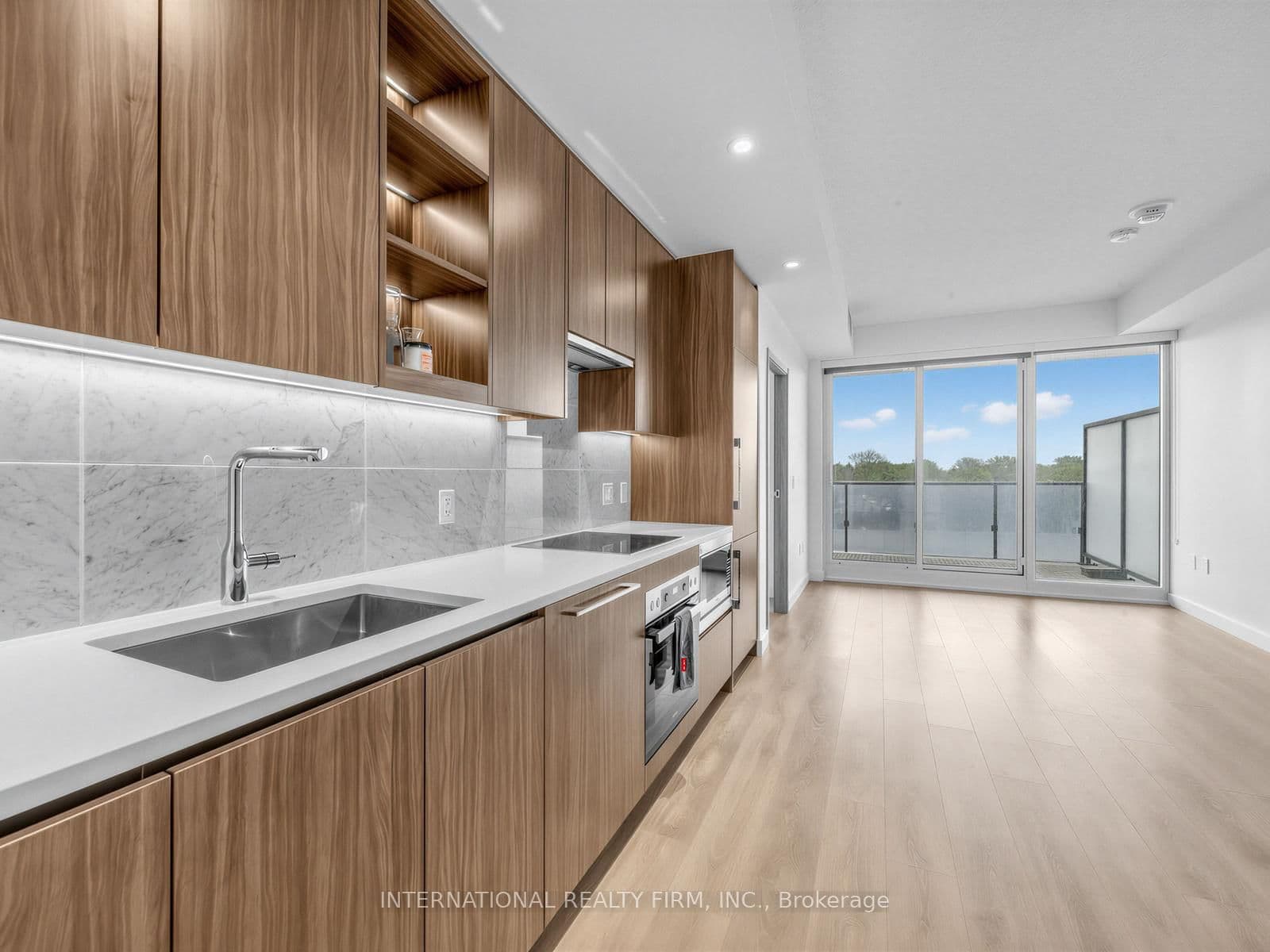 #903 - 85 McMahon Drive