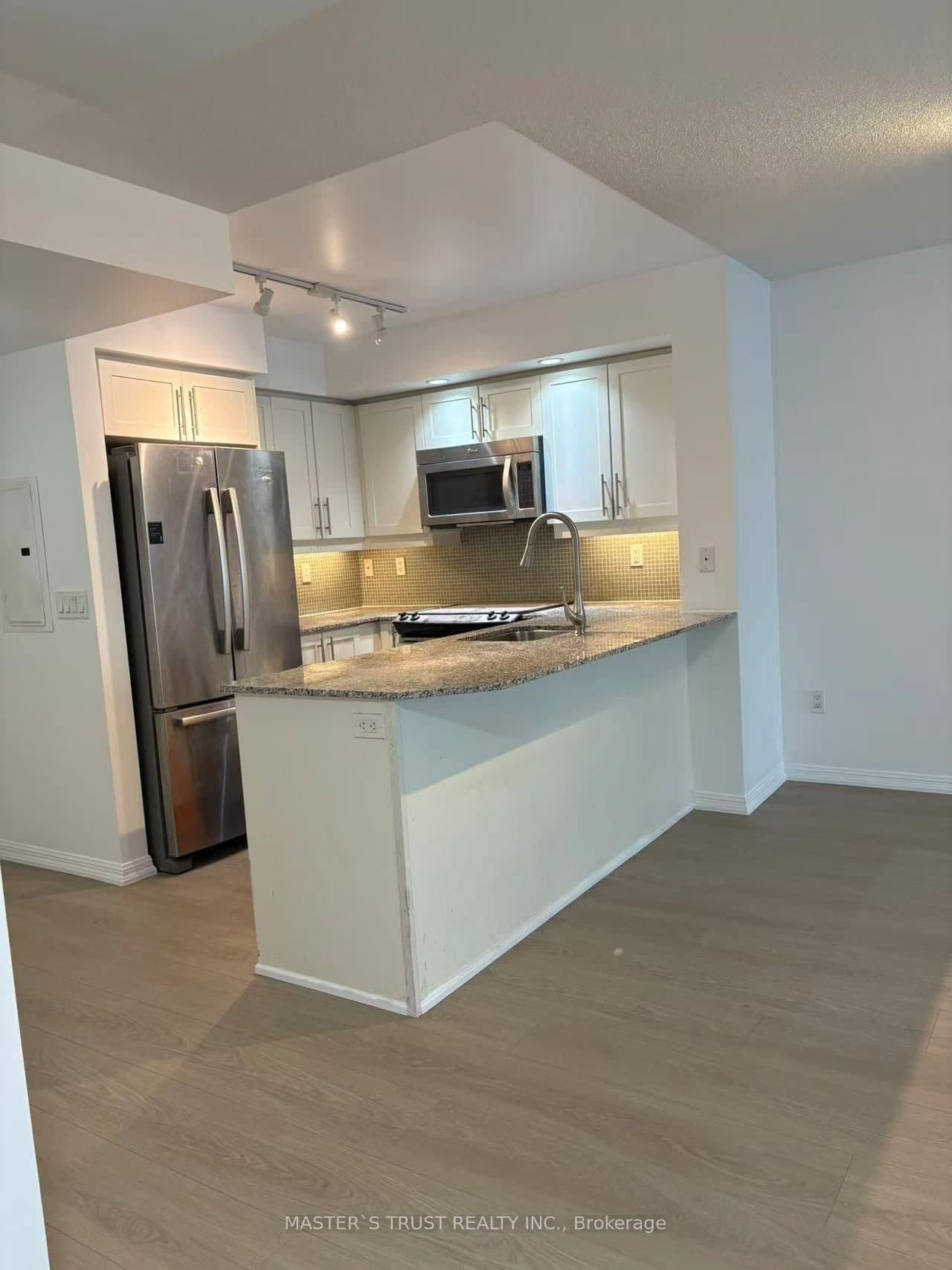 #1010 - 75 East Liberty Street