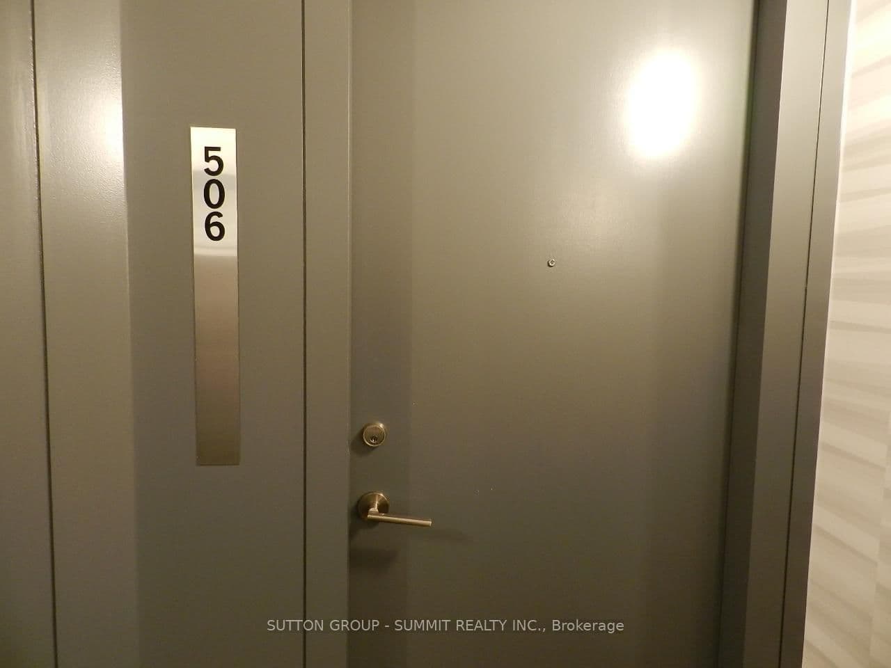 #506 - 25 CARLTON Street
