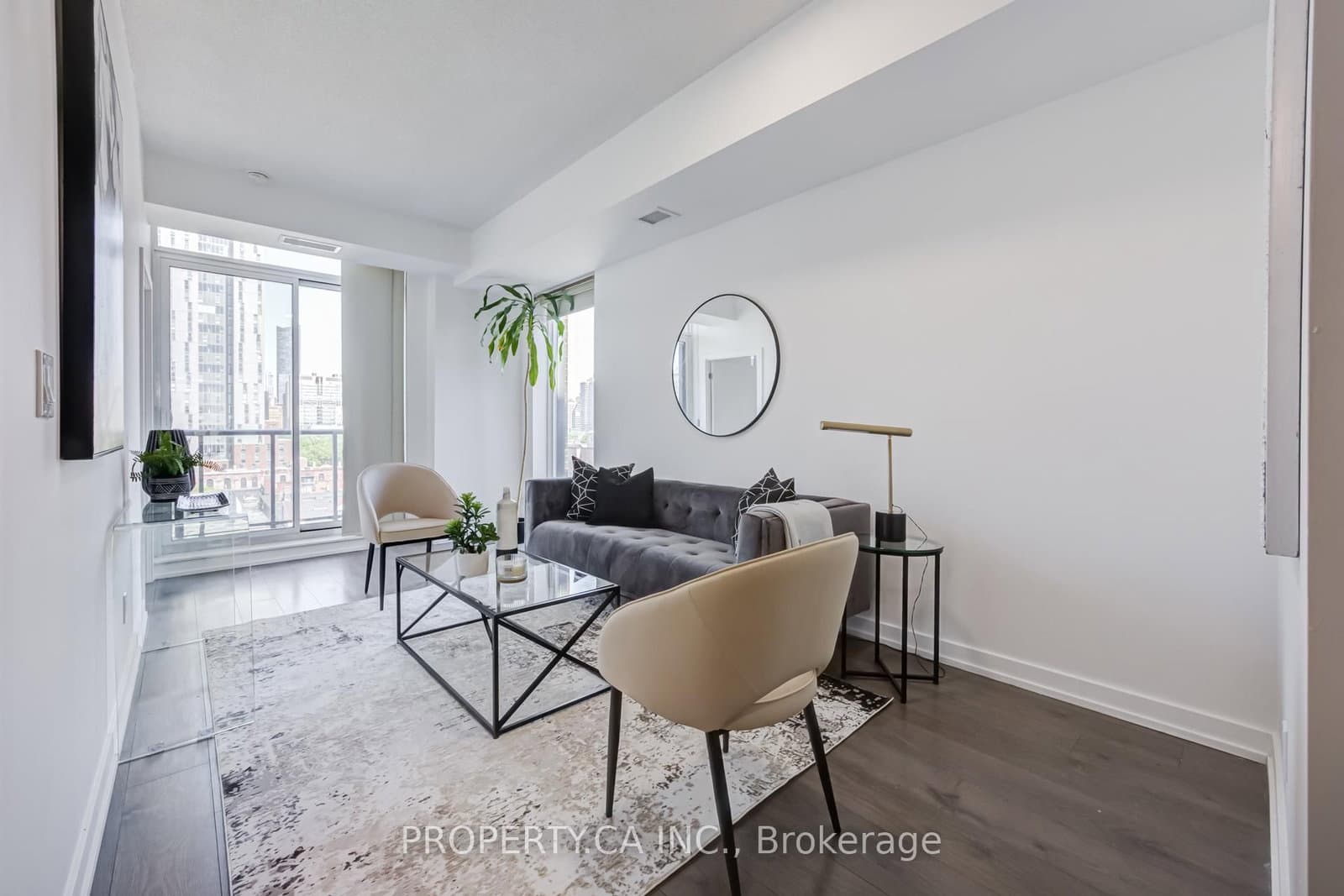#707 - 297 College Street