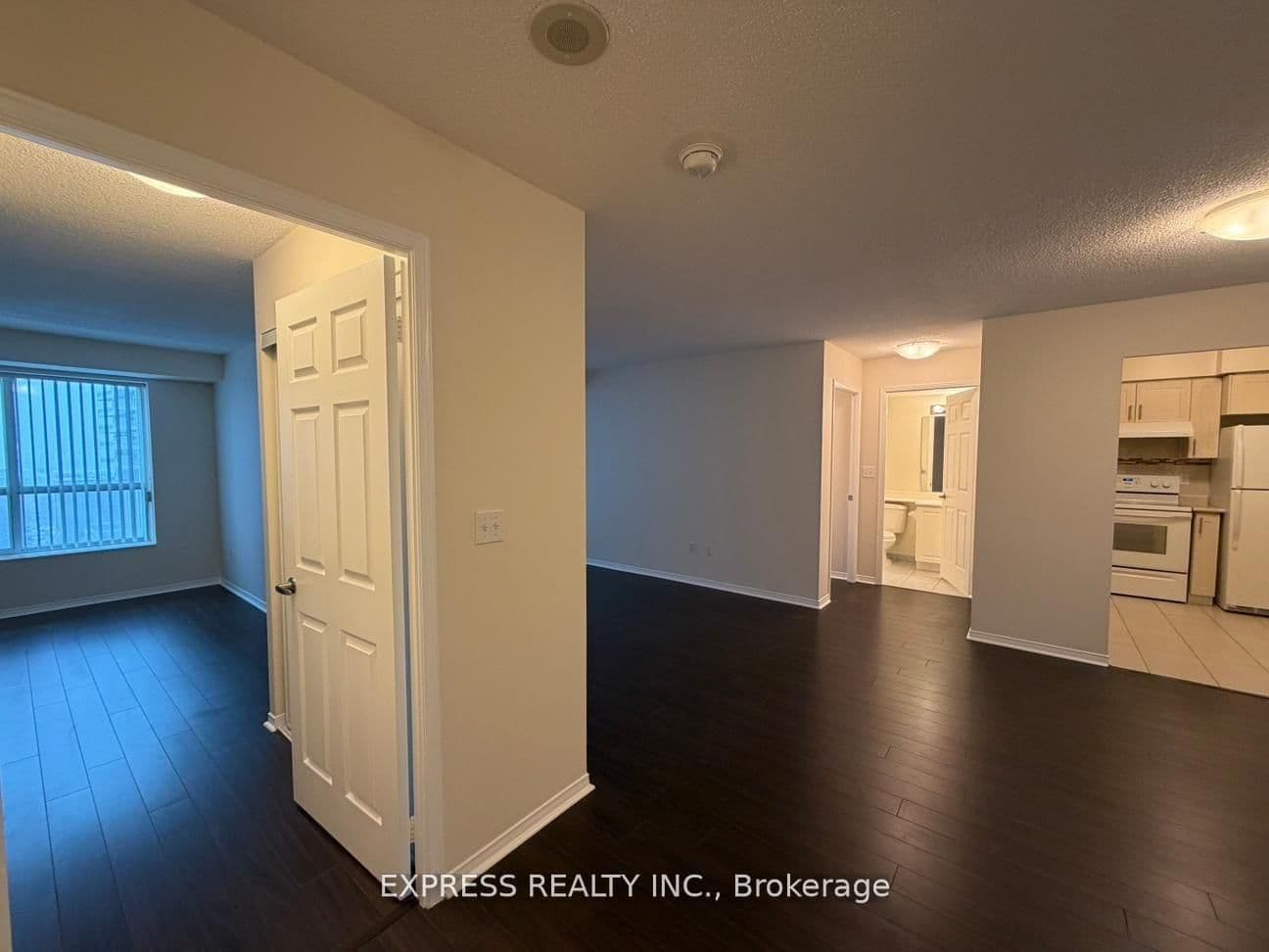 #809 - 29 Pemberton Avenue