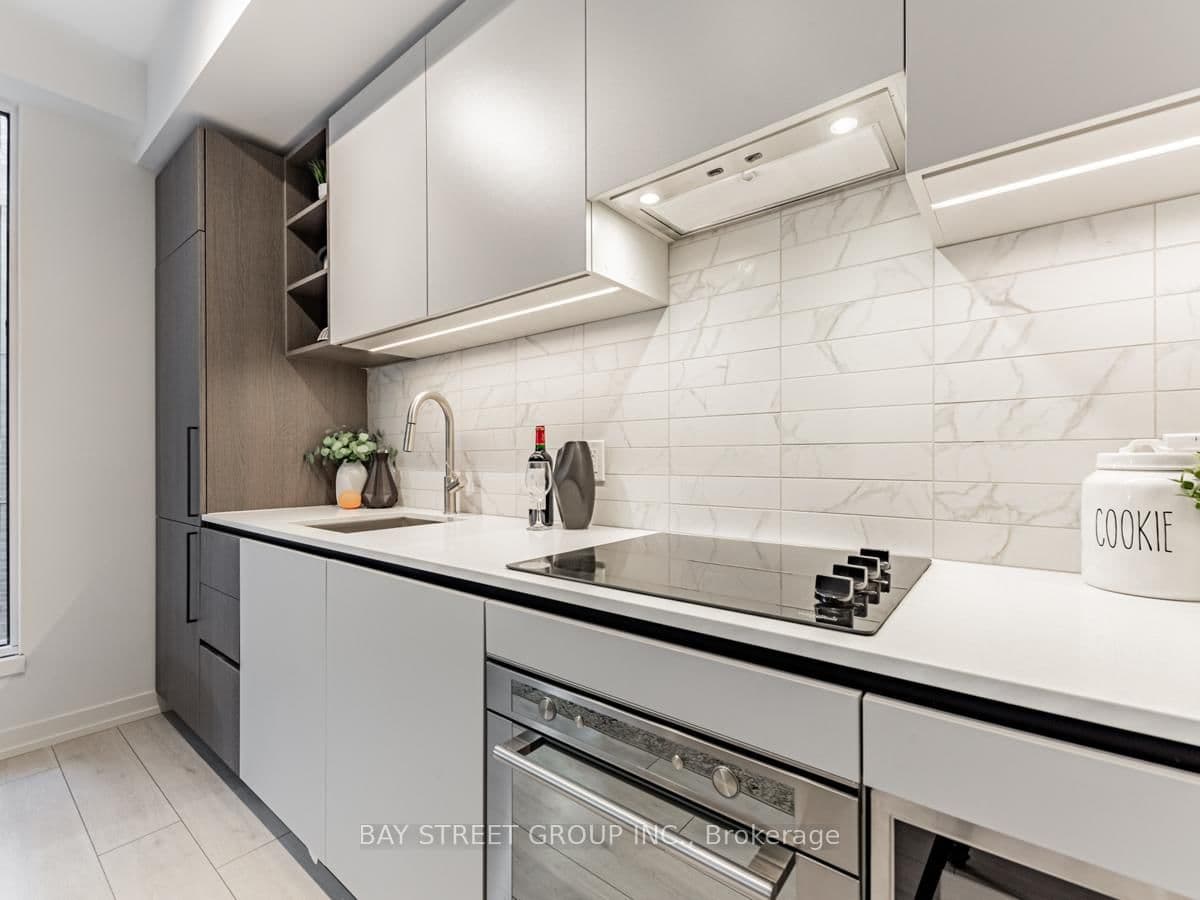 #312 - 55 Mercer Street