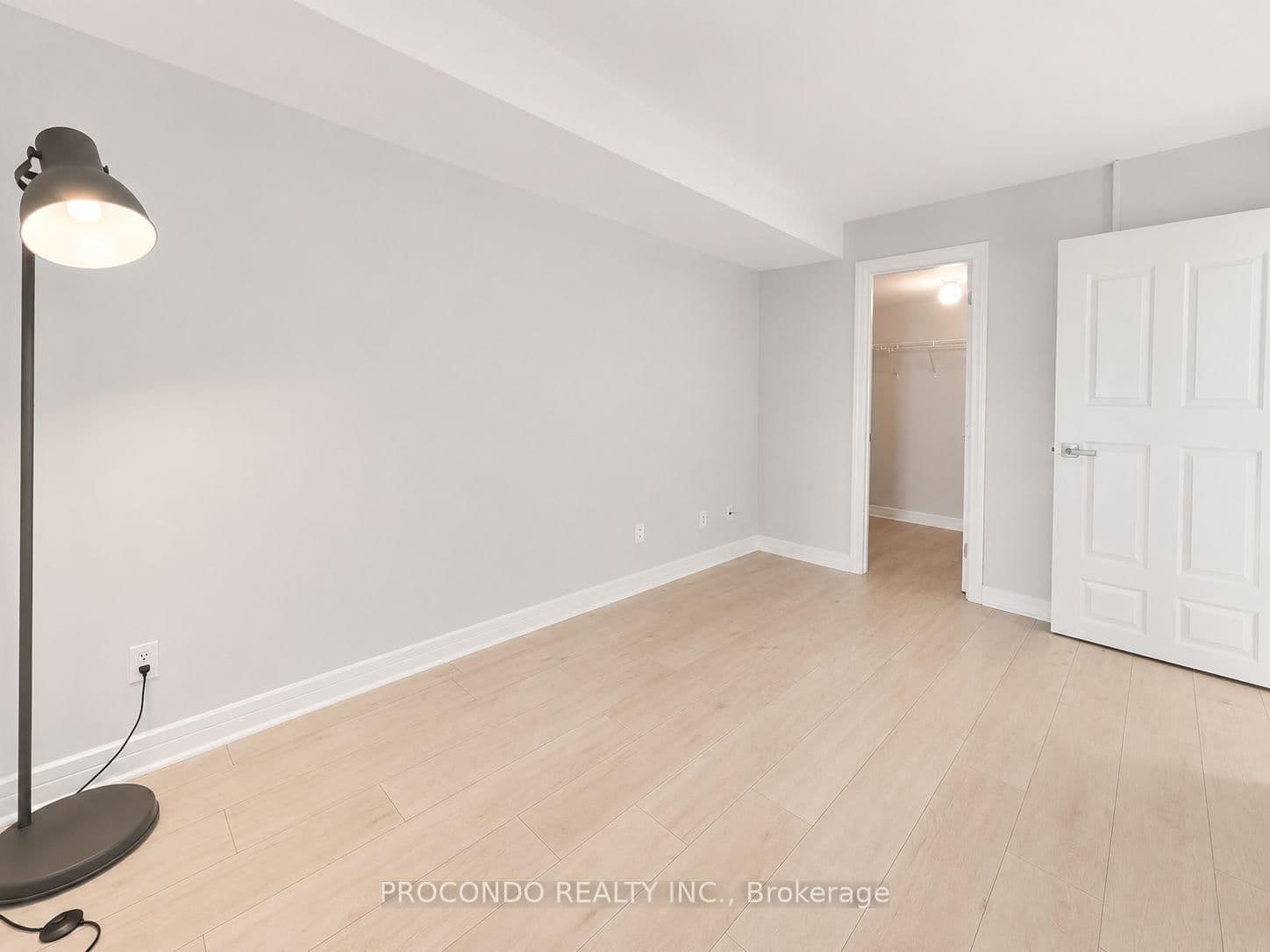 #509 - 18 Harrison Garden Boulevard