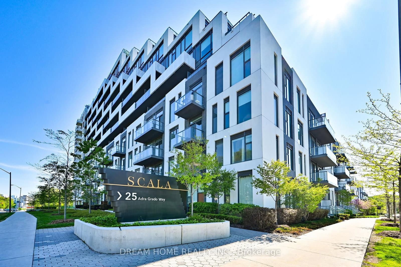 #802 - 25 Adra Grado Way