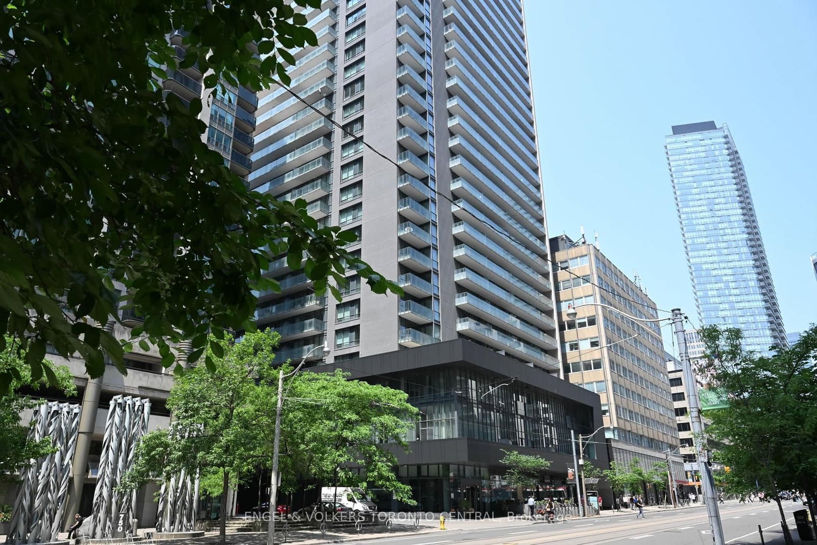 #2504 - 770 Bay Street