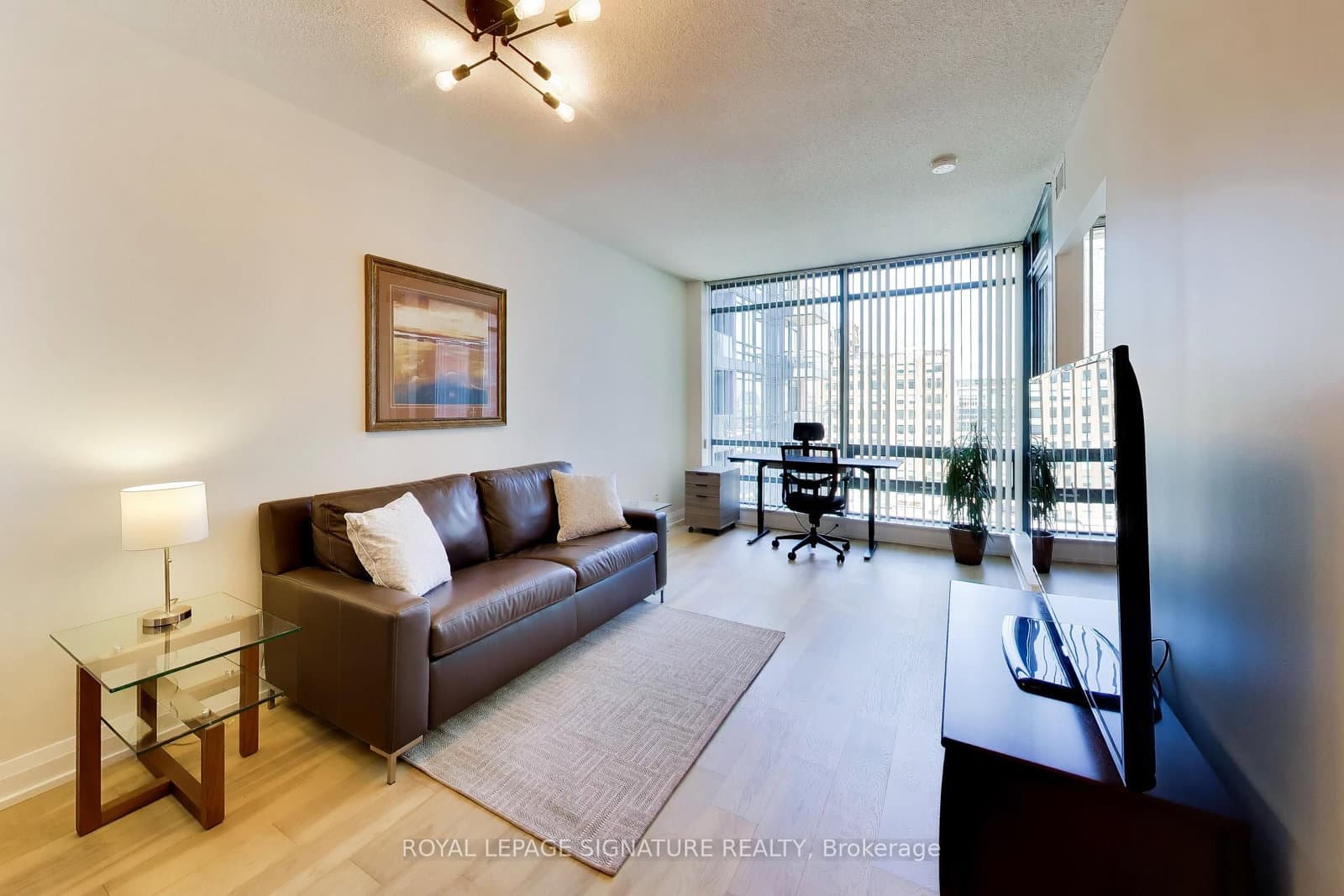 #1219 - 438 King Street W