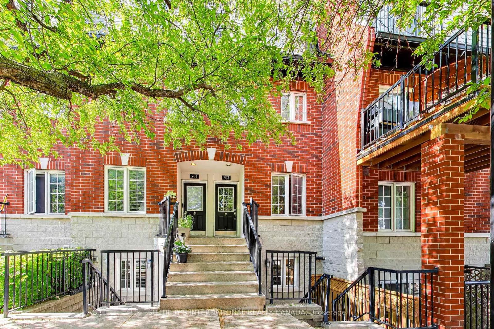 #103 - 262 St Helens Avenue