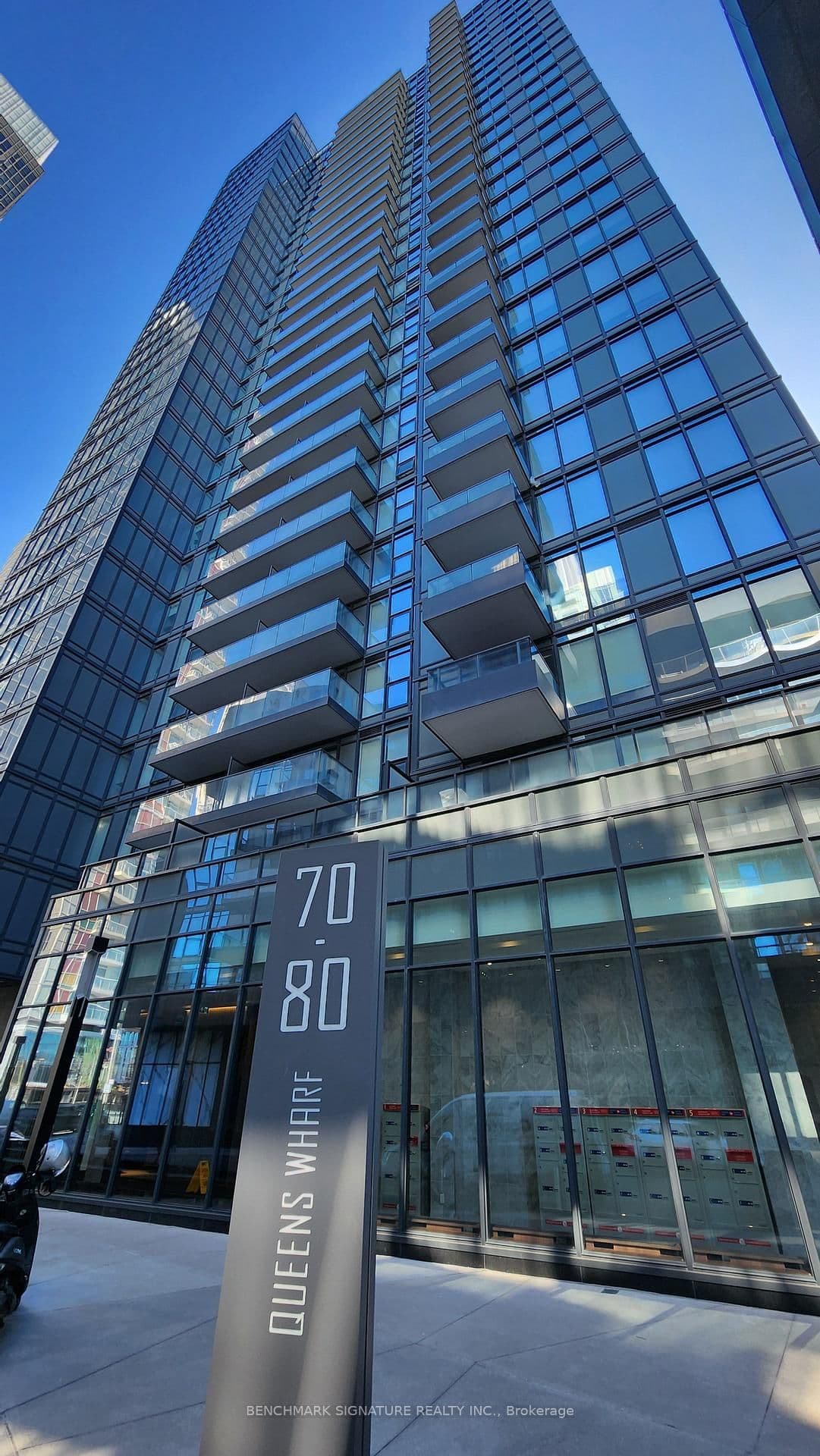 #1801 - 80 Queens Wharf Road
