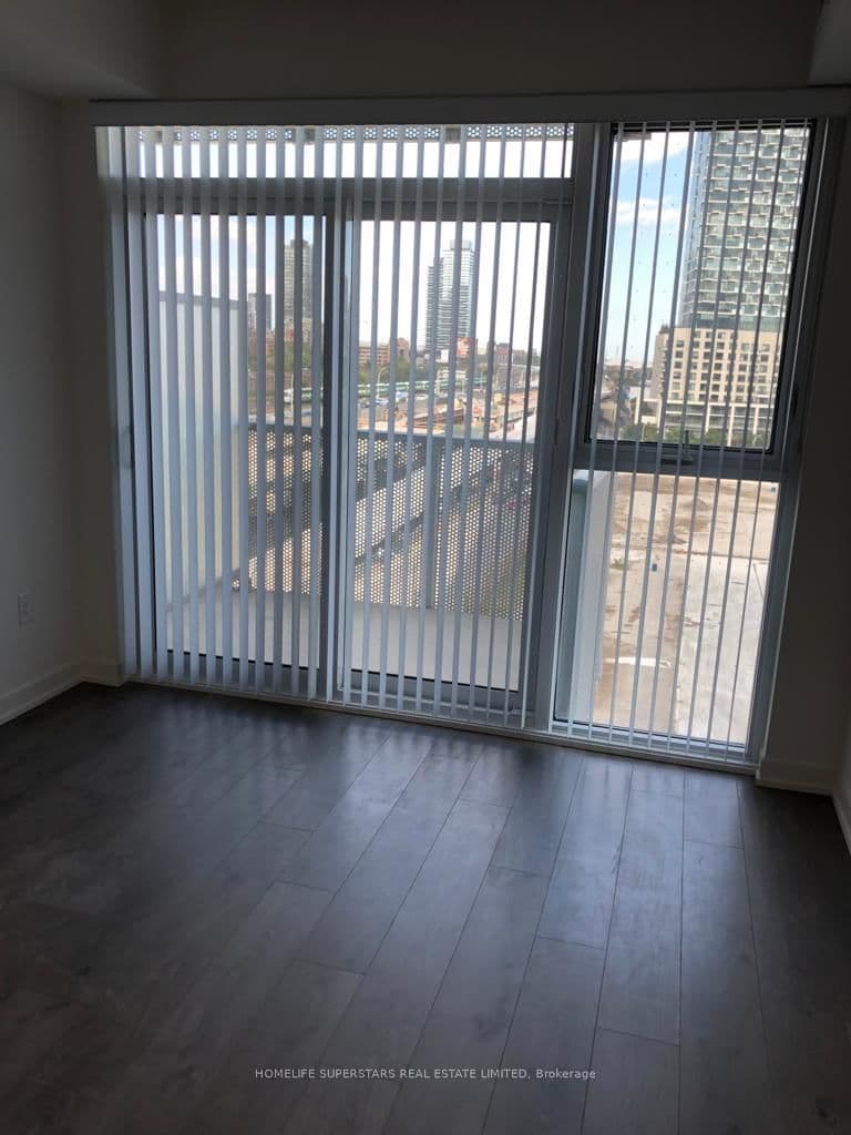 #520 - 20 Richardson Street