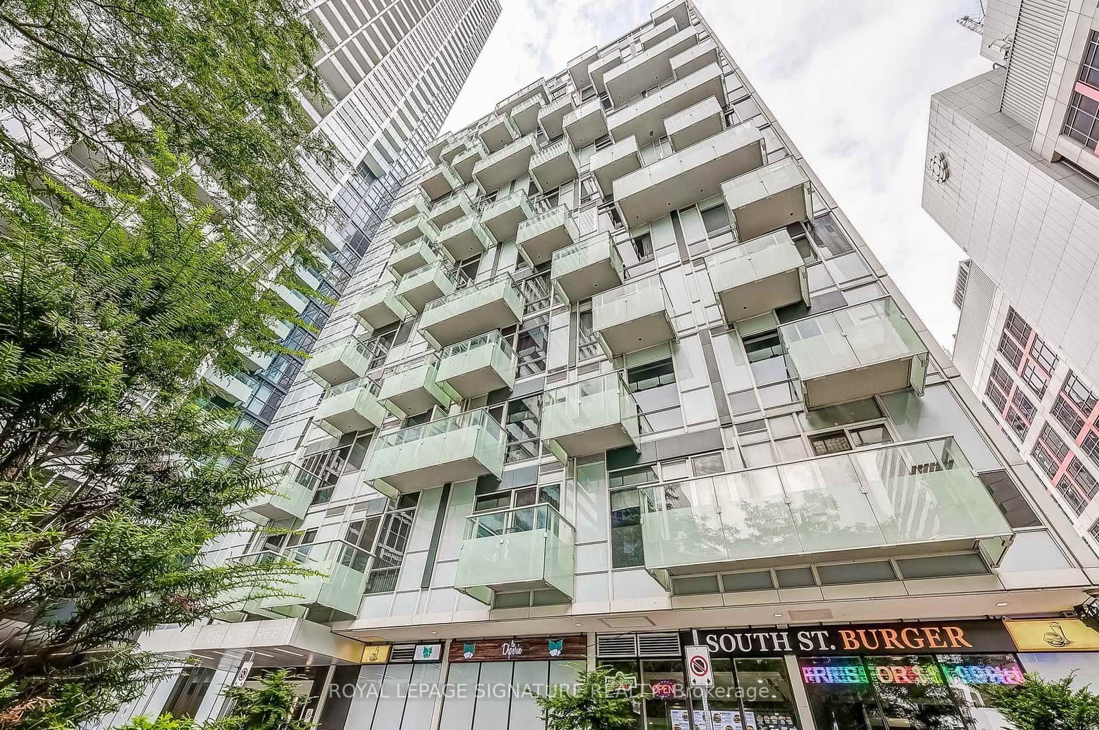 #922 - 20 John Street